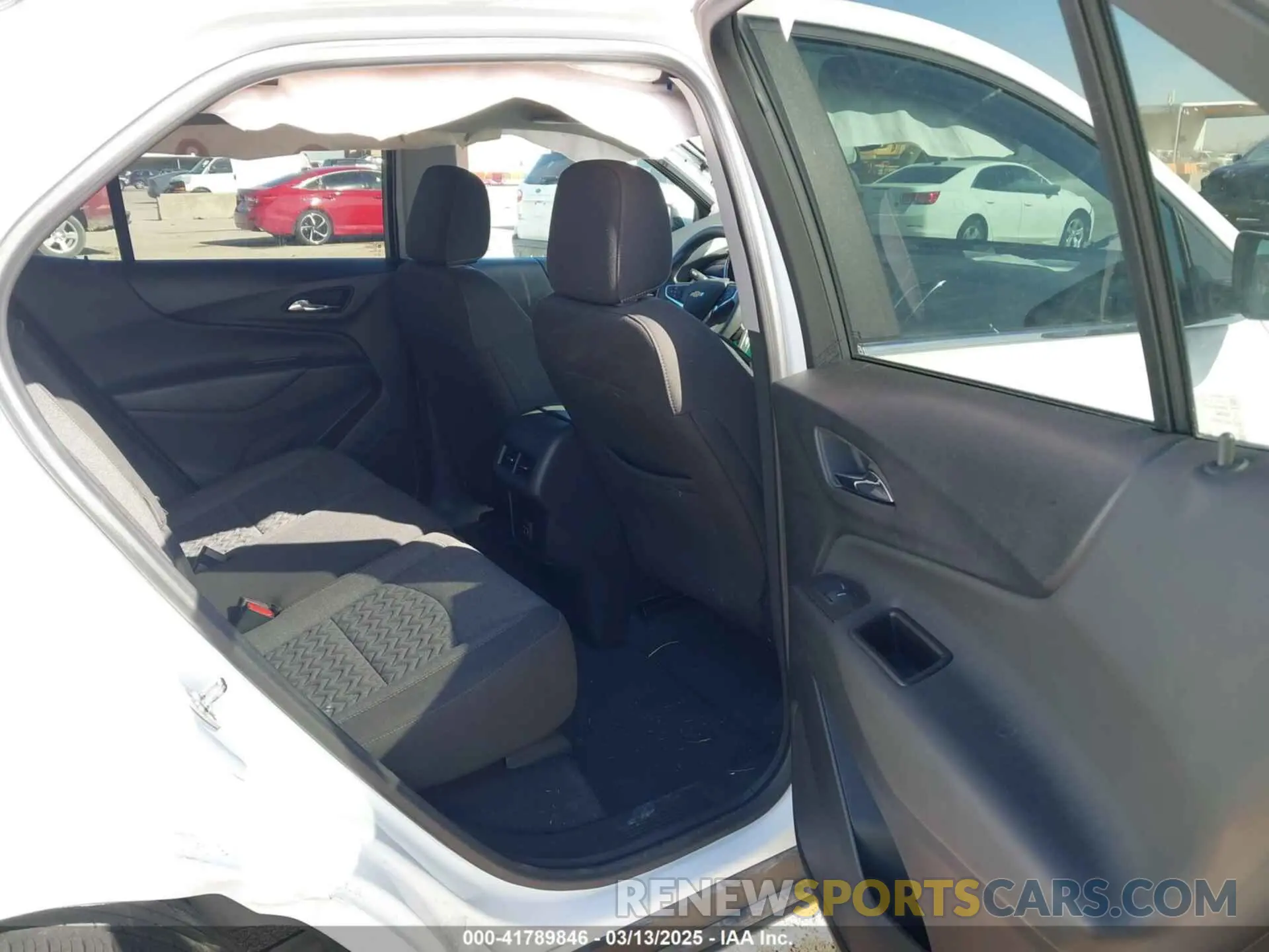 8 Photograph of a damaged car 3GNAXUEGXPS210421 CHEVROLET EQUINOX 2023
