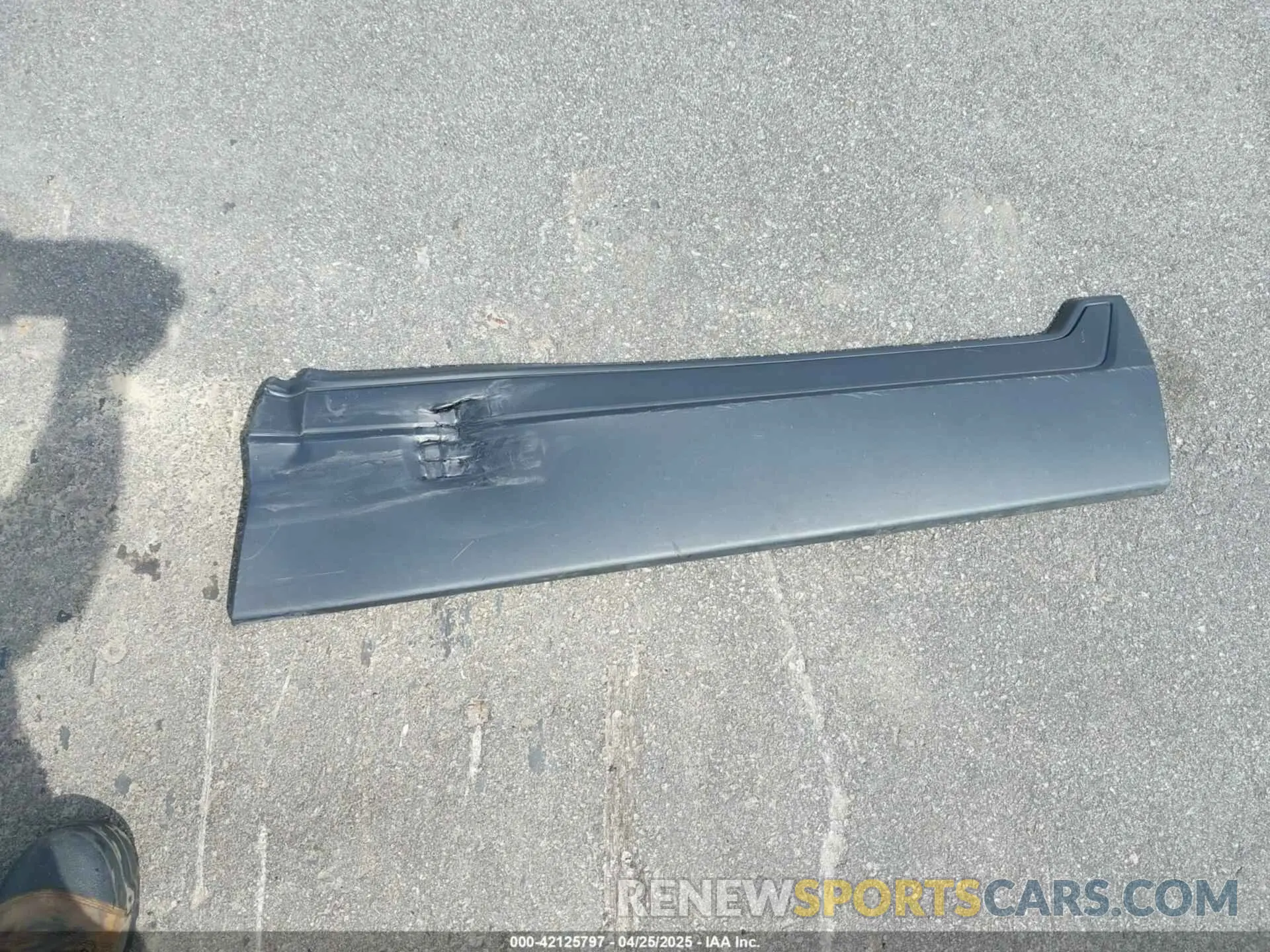 12 Photograph of a damaged car 3GNAXWEG0PS144957 CHEVROLET EQUINOX 2023