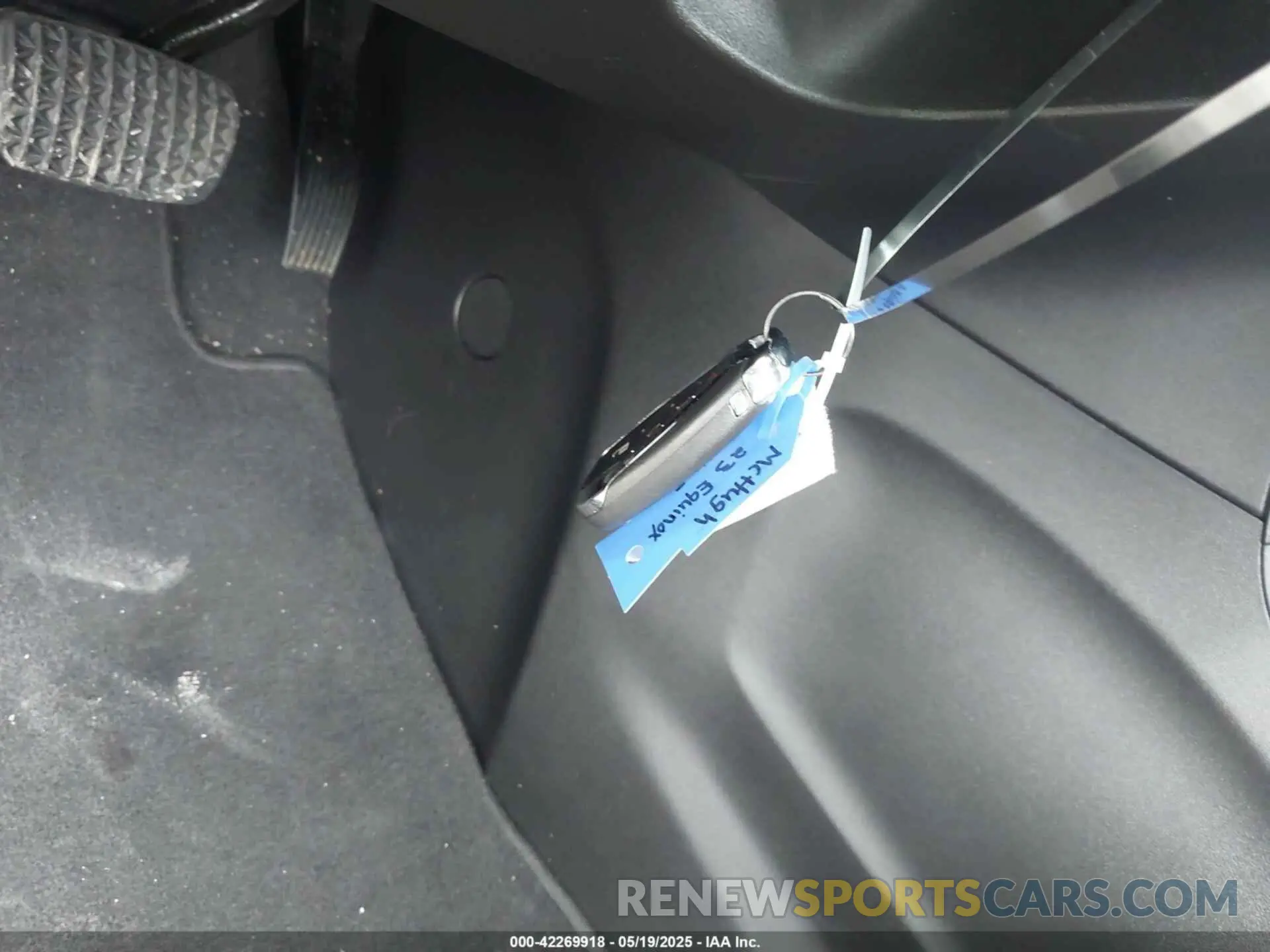 11 Photograph of a damaged car 3GNAXWEG9PL158091 CHEVROLET EQUINOX 2023