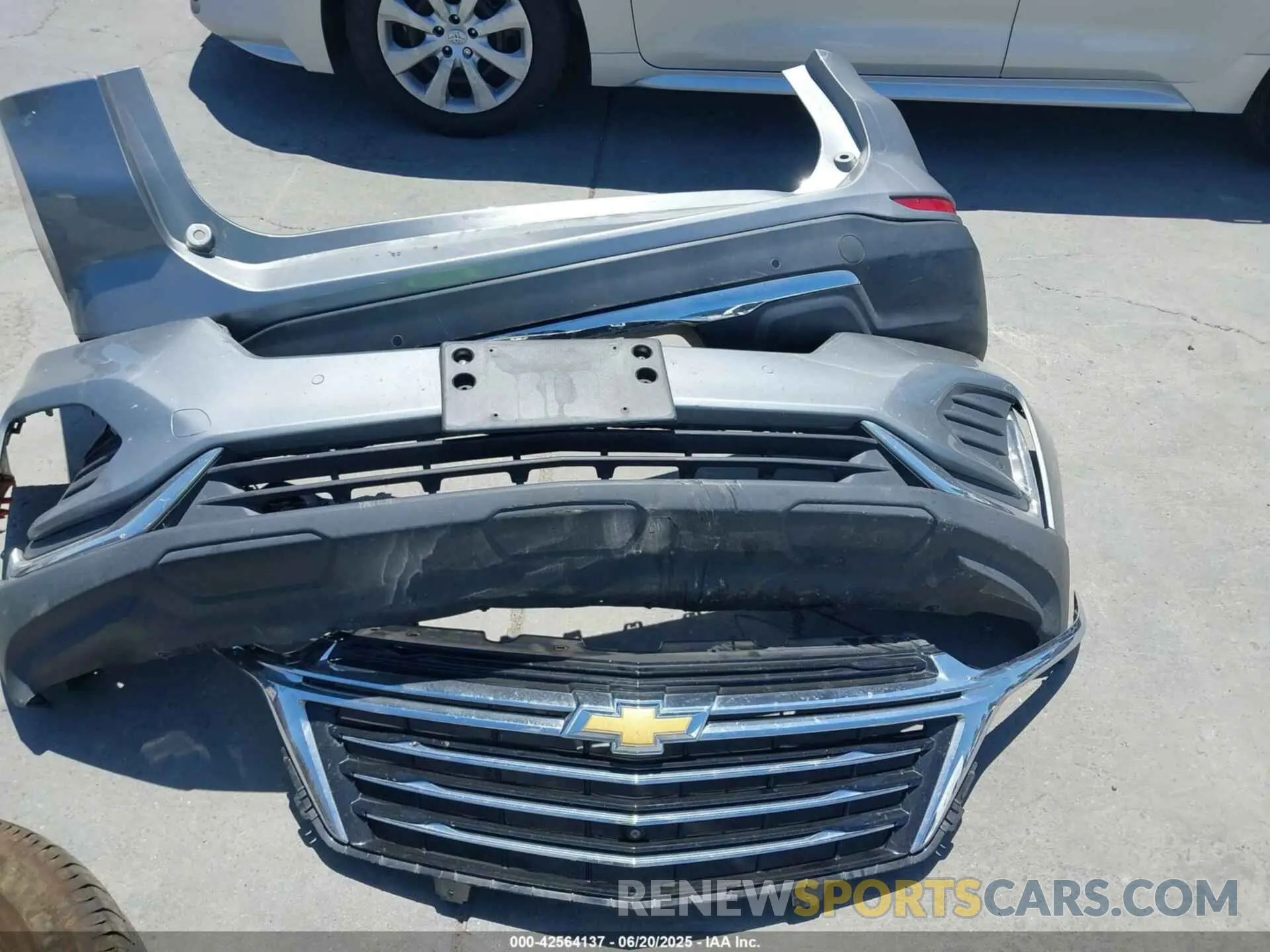 12 Photograph of a damaged car 3GNAXXEG5PL216221 CHEVROLET EQUINOX 2023