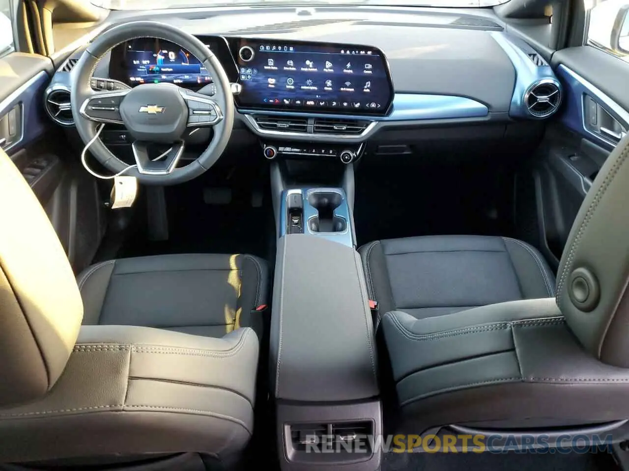 8 Photograph of a damaged car 3GN7DLRP0RS247200 CHEVROLET EQUINOX 2024