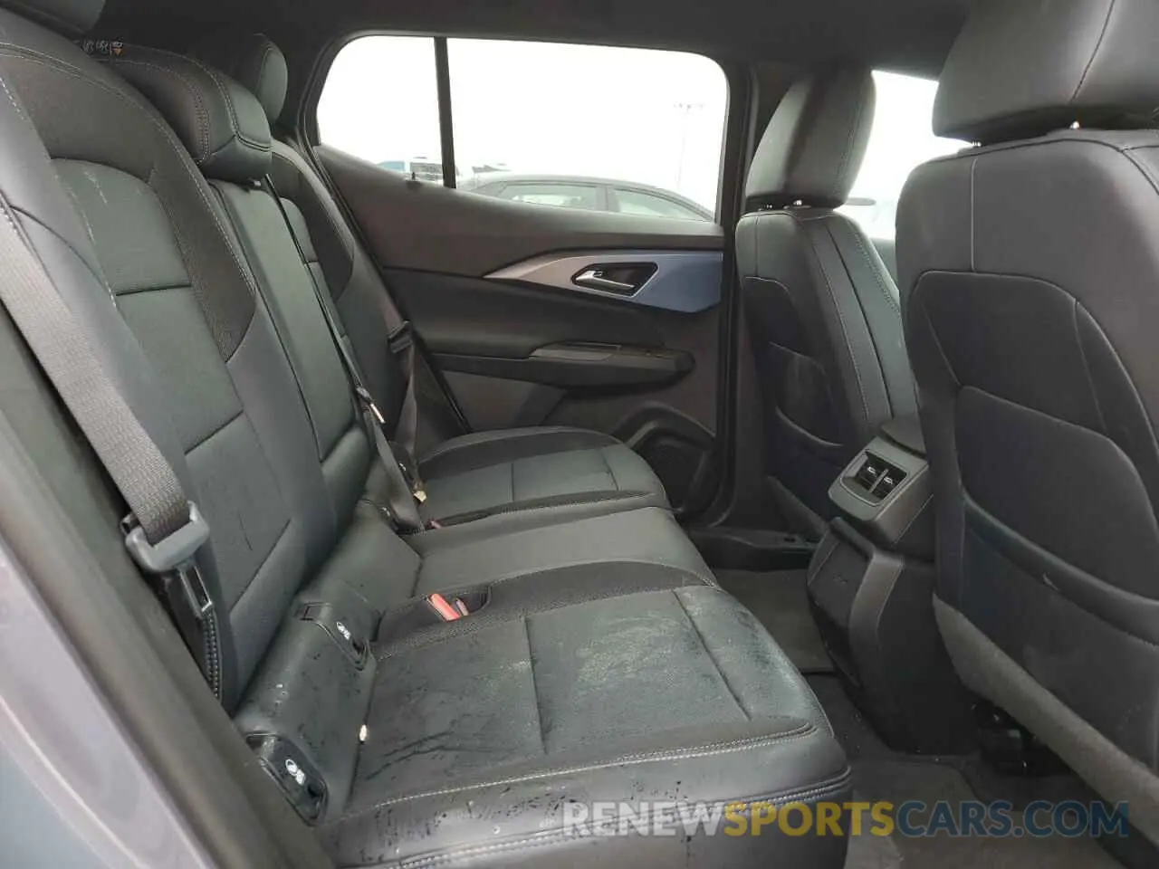 11 Photograph of a damaged car 3GN7DLRP3RS282507 CHEVROLET EQUINOX 2024