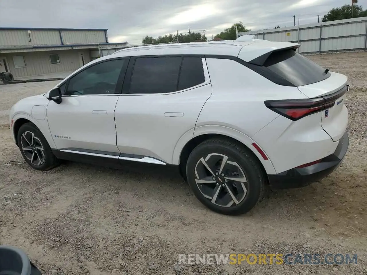 2 Photograph of a damaged car 3GN7DLRP6RS280587 CHEVROLET EQUINOX 2024