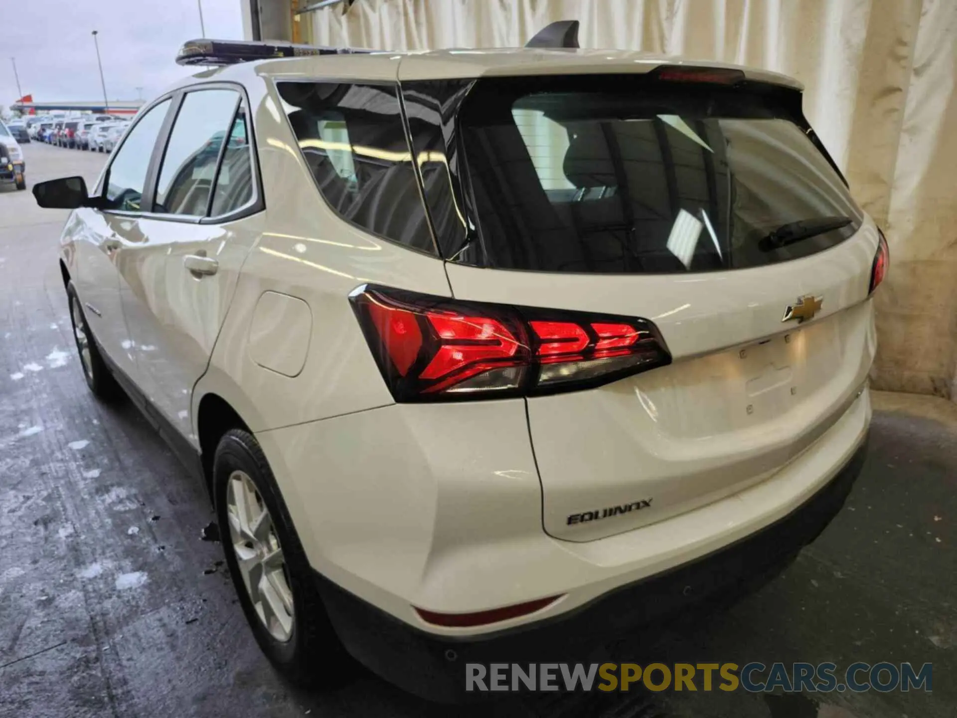 28 Photograph of a damaged car 3GNAX5EG0RL261624 CHEVROLET EQUINOX 2024