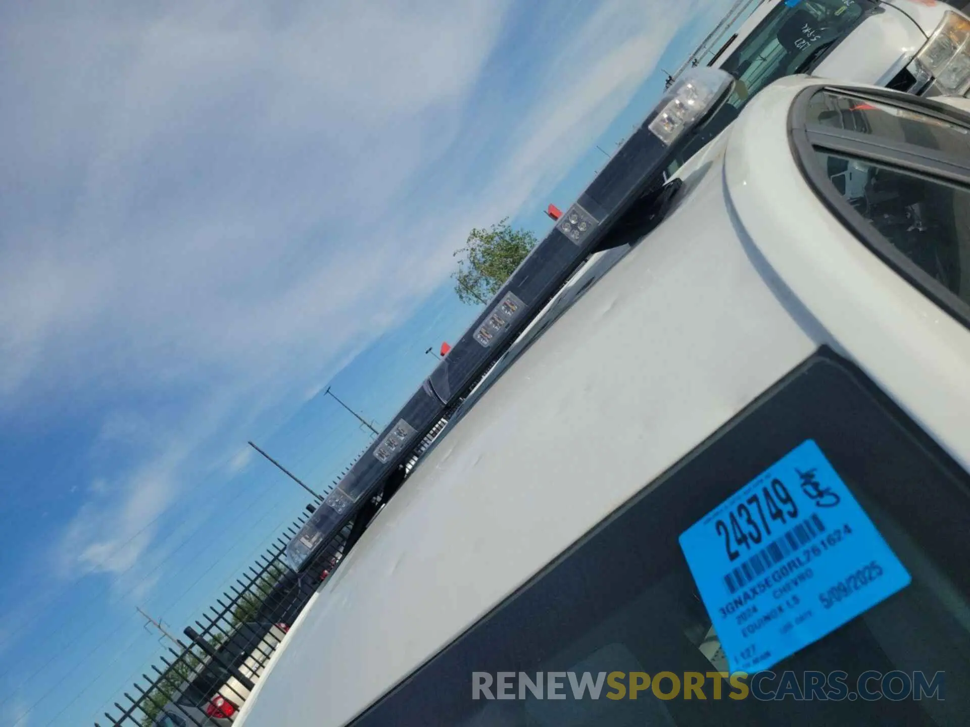 3 Photograph of a damaged car 3GNAX5EG0RL261624 CHEVROLET EQUINOX 2024
