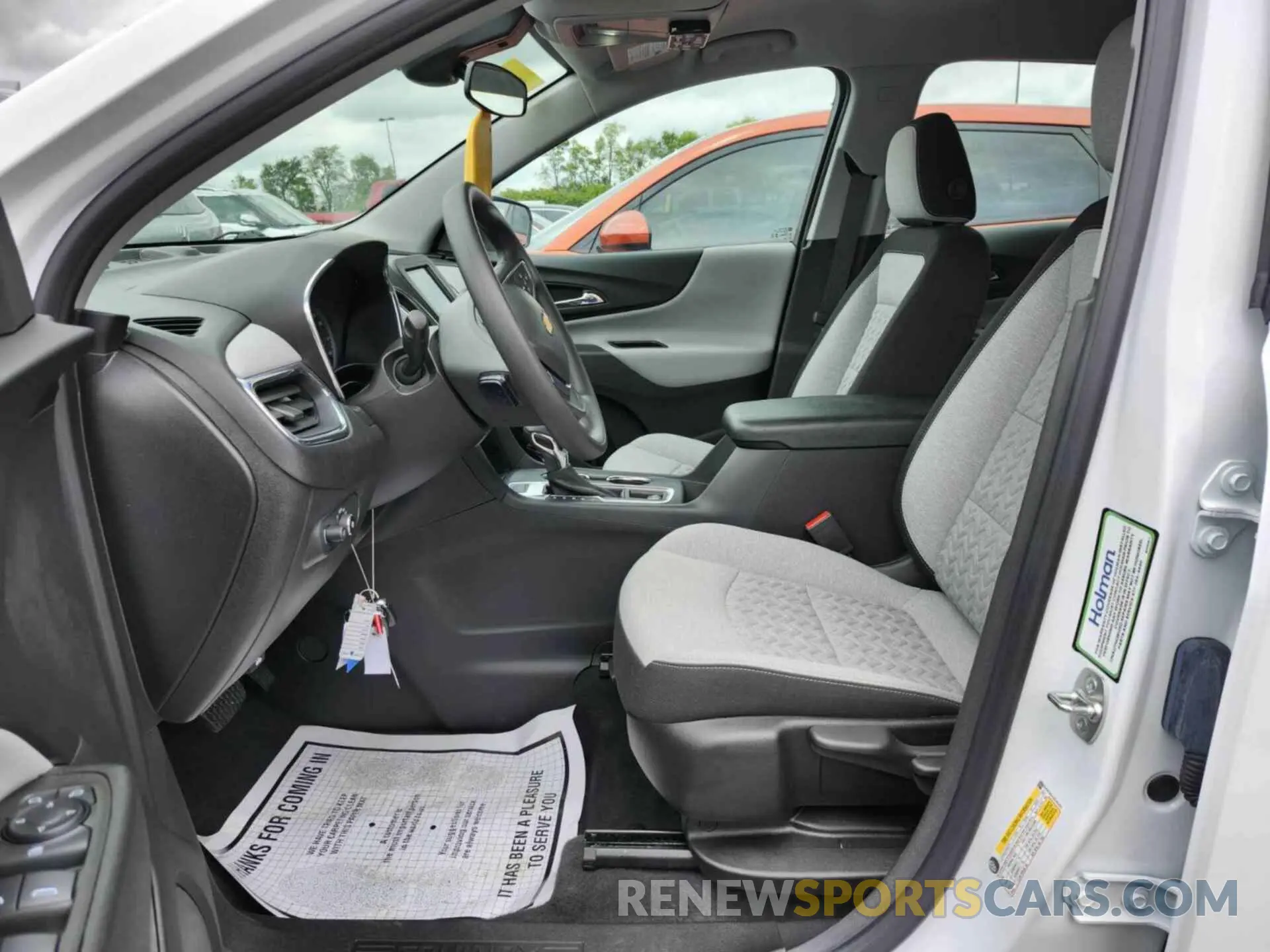 19 Photograph of a damaged car 3GNAX5EG1RL261423 CHEVROLET EQUINOX 2024