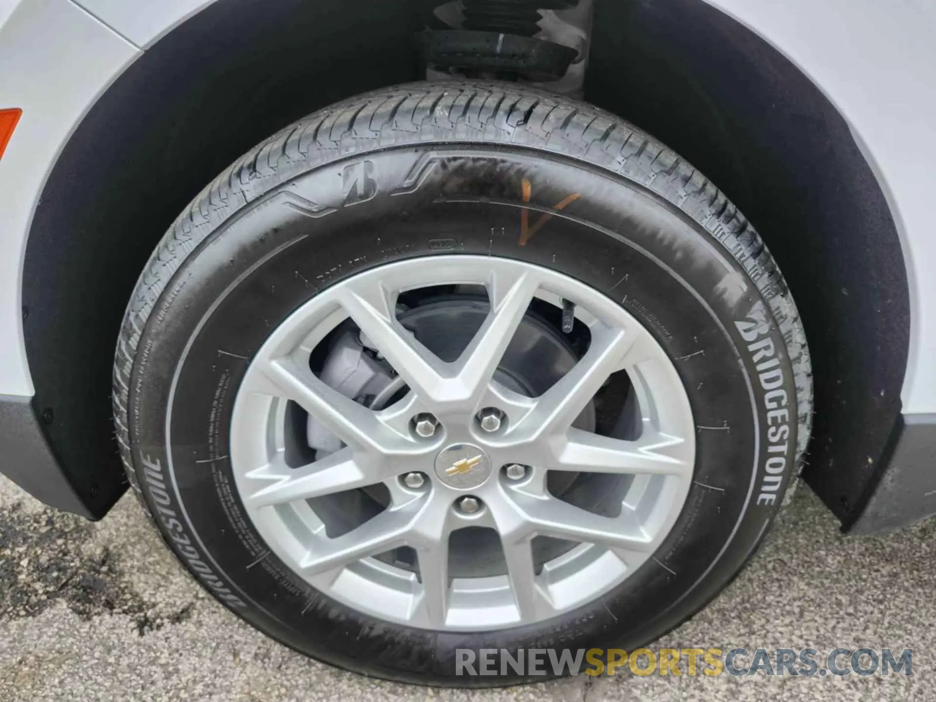 21 Photograph of a damaged car 3GNAX5EG1RL261423 CHEVROLET EQUINOX 2024