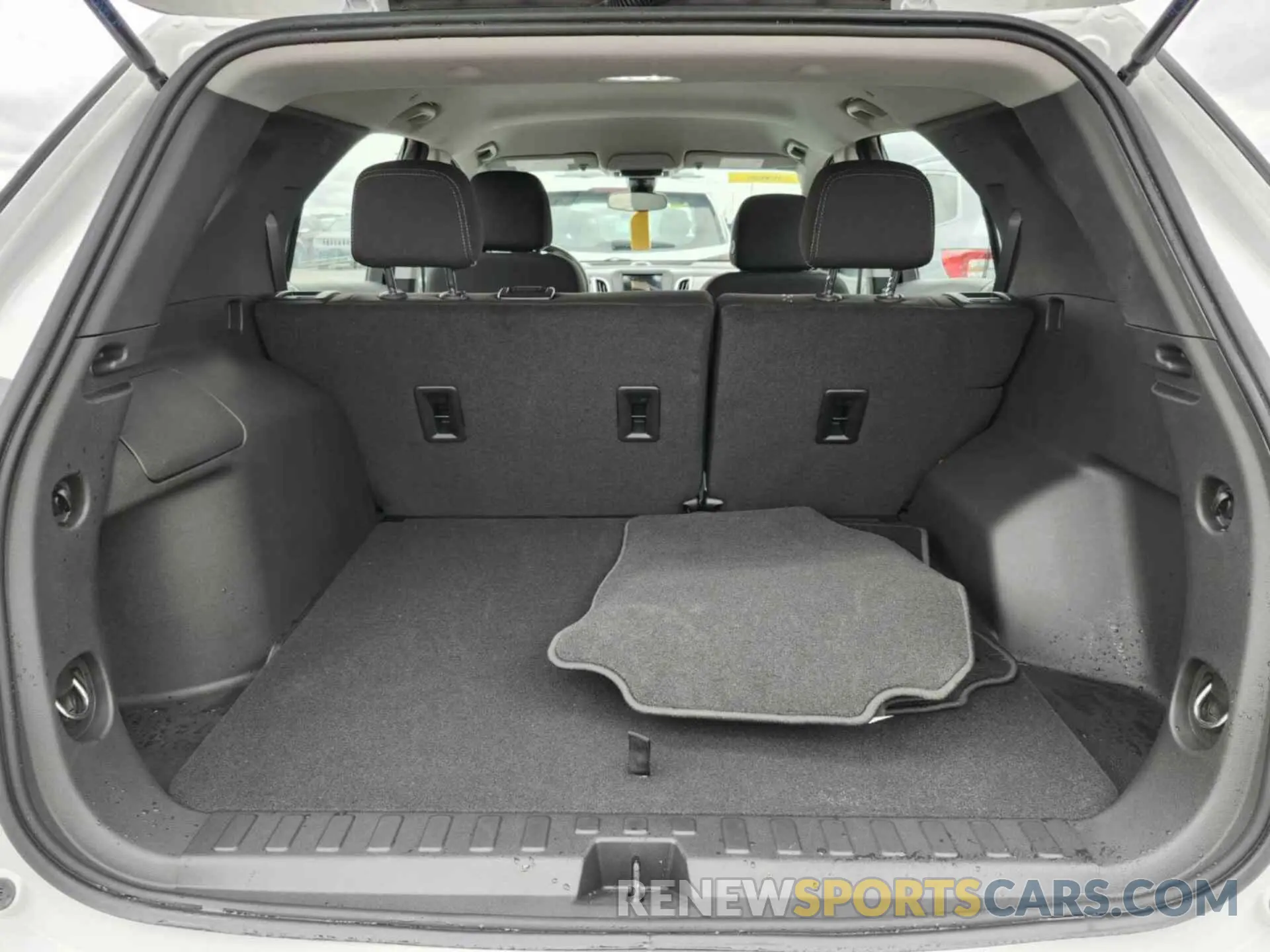 29 Photograph of a damaged car 3GNAX5EG1RL261423 CHEVROLET EQUINOX 2024