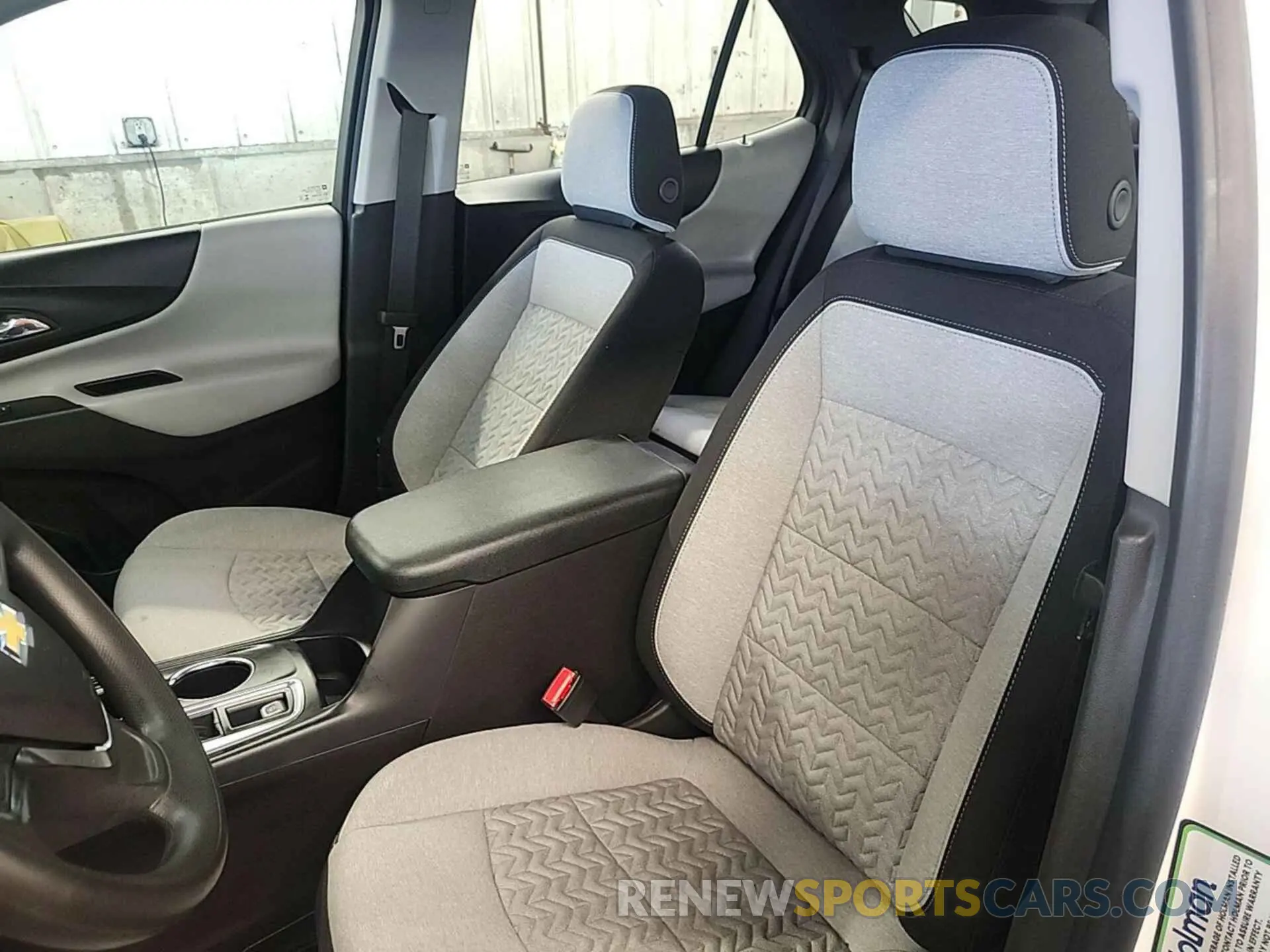 1 Photograph of a damaged car 3GNAX5EG1RL261437 CHEVROLET EQUINOX 2024