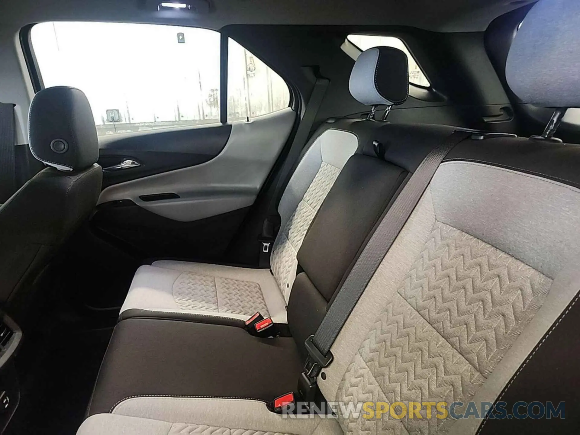 22 Photograph of a damaged car 3GNAX5EG1RL261437 CHEVROLET EQUINOX 2024
