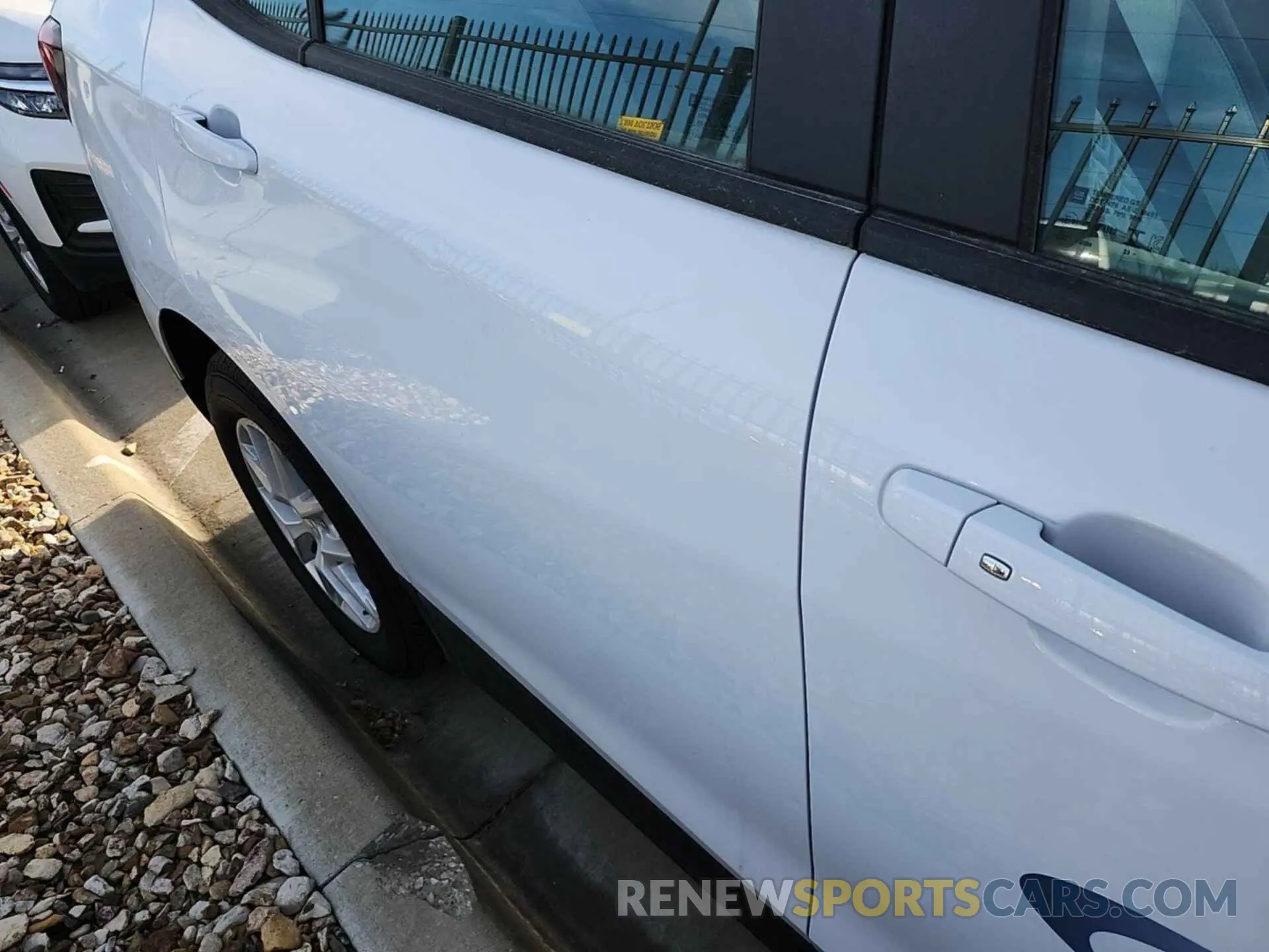 21 Photograph of a damaged car 3GNAX5EG1RL261552 CHEVROLET EQUINOX 2024