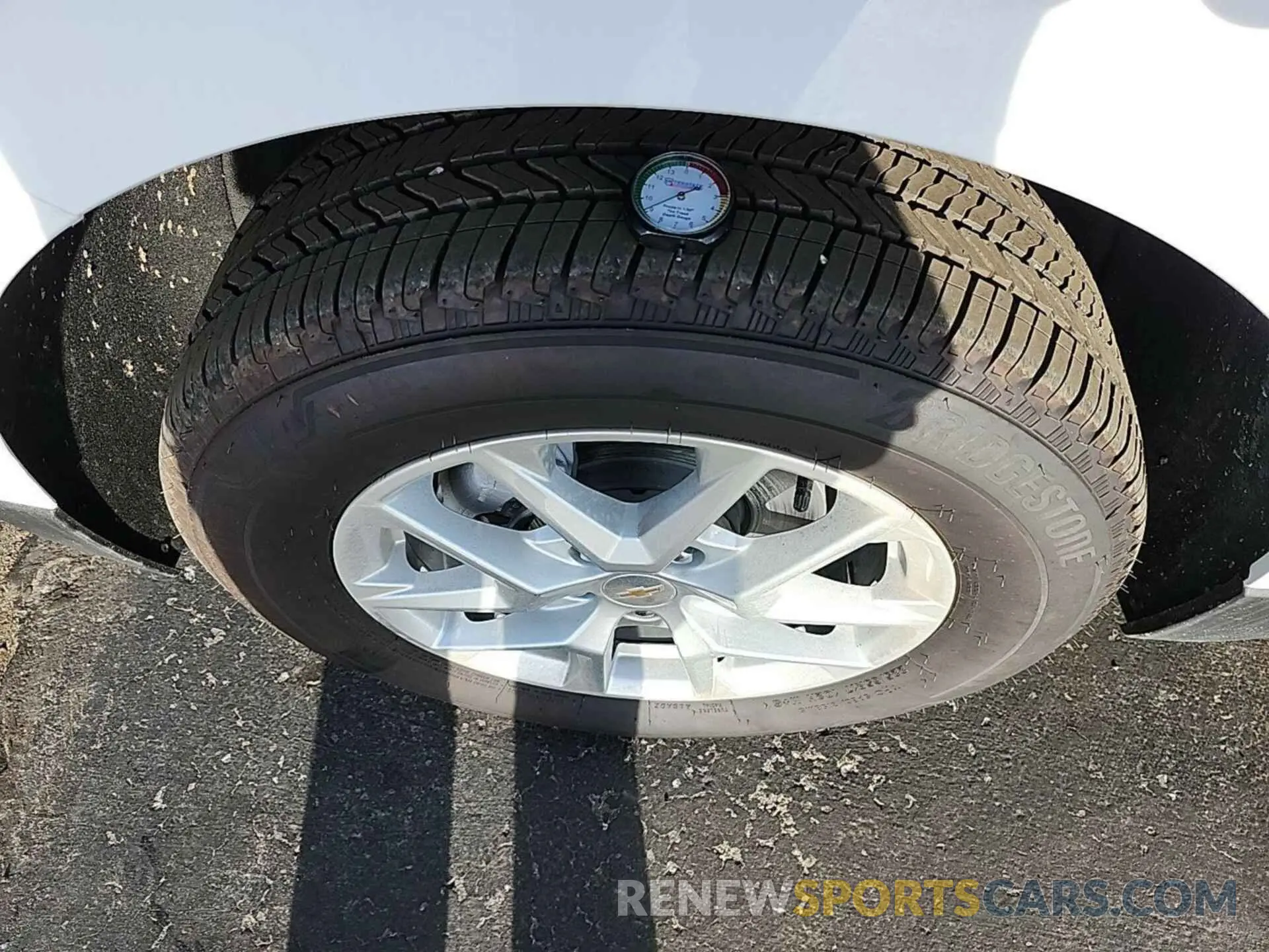 25 Photograph of a damaged car 3GNAX5EG1RL261552 CHEVROLET EQUINOX 2024