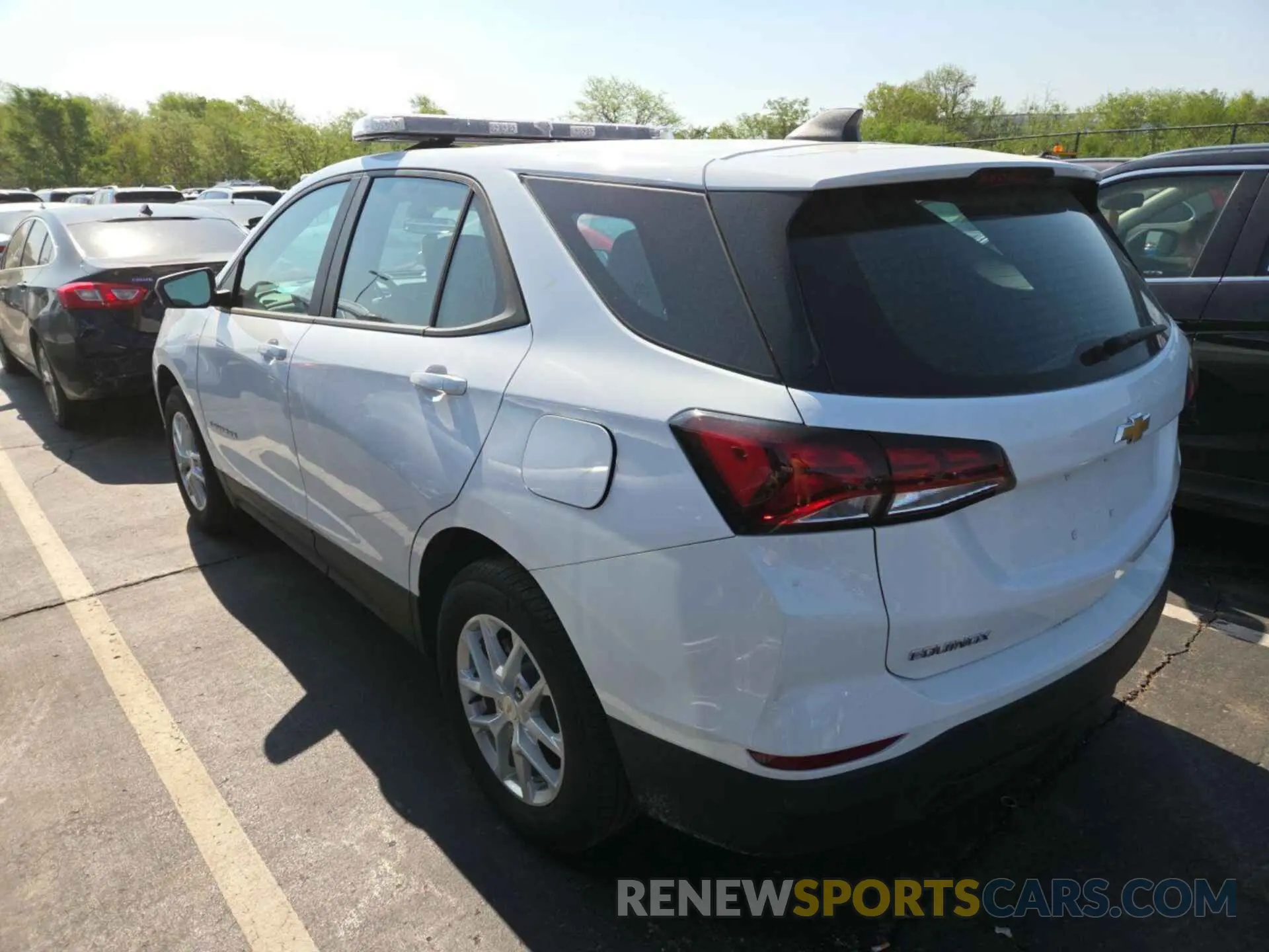 19 Photograph of a damaged car 3GNAX5EG2RL261687 CHEVROLET EQUINOX 2024