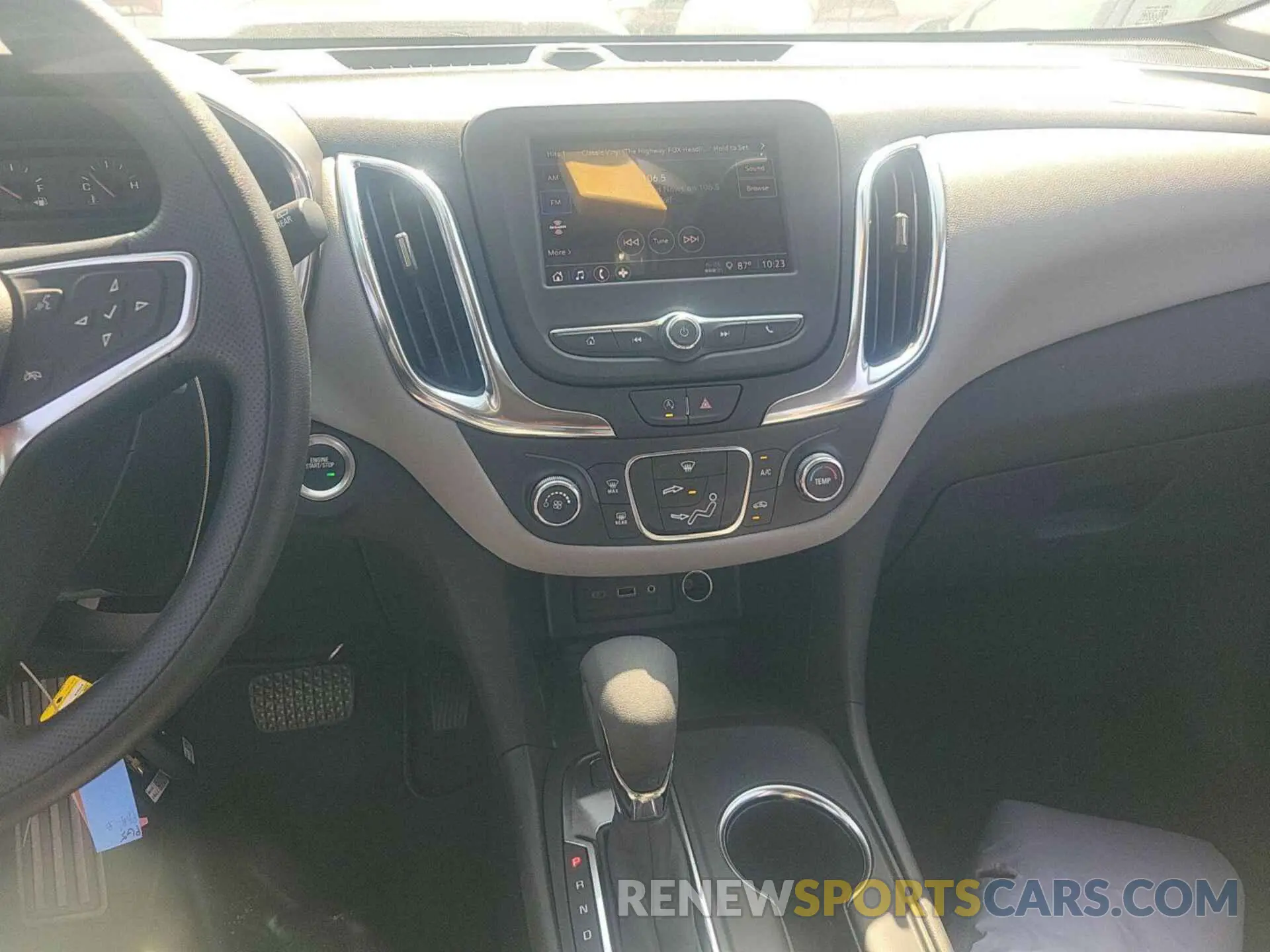 5 Photograph of a damaged car 3GNAX5EG2RL261687 CHEVROLET EQUINOX 2024