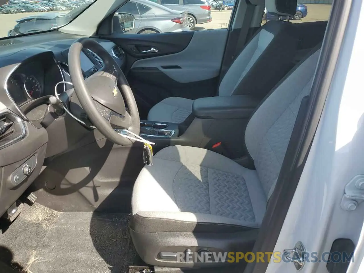 7 Photograph of a damaged car 3GNAX5EG2RL294253 CHEVROLET EQUINOX 2024