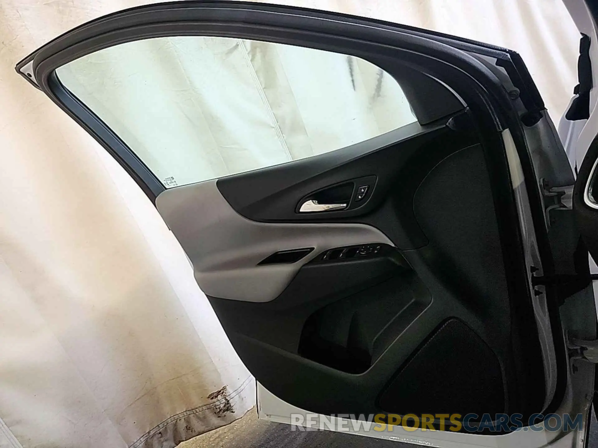 24 Photograph of a damaged car 3GNAX5EG6RL261482 CHEVROLET EQUINOX 2024