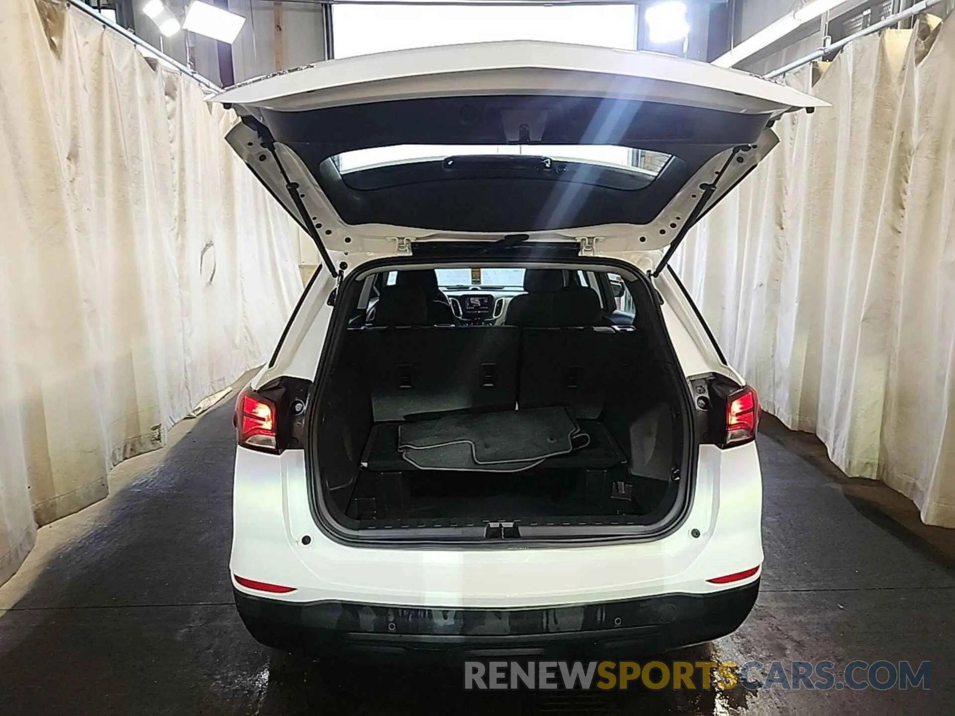 30 Photograph of a damaged car 3GNAX5EG6RL261482 CHEVROLET EQUINOX 2024