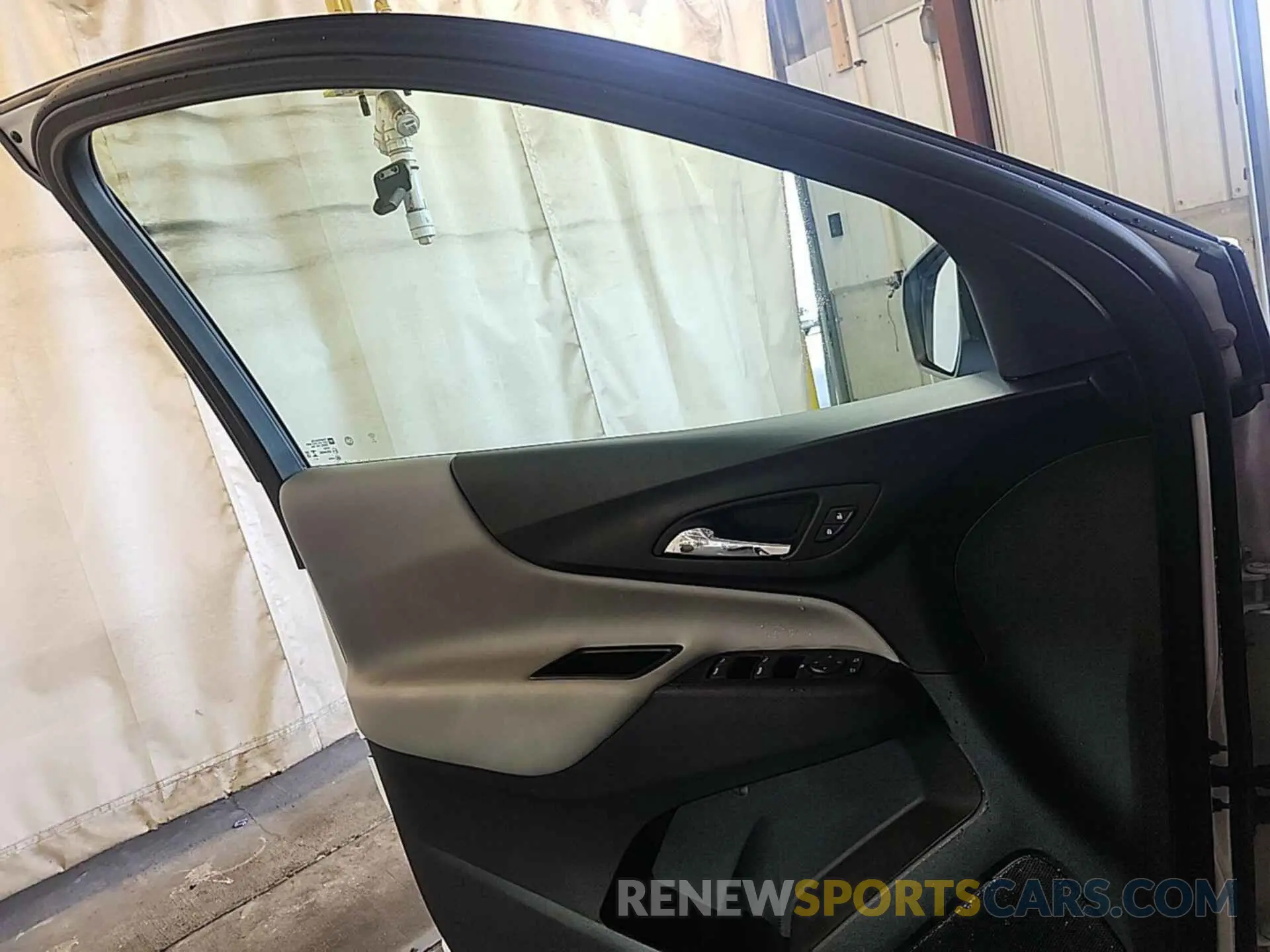 11 Photograph of a damaged car 3GNAX5EG7RL261670 CHEVROLET EQUINOX 2024