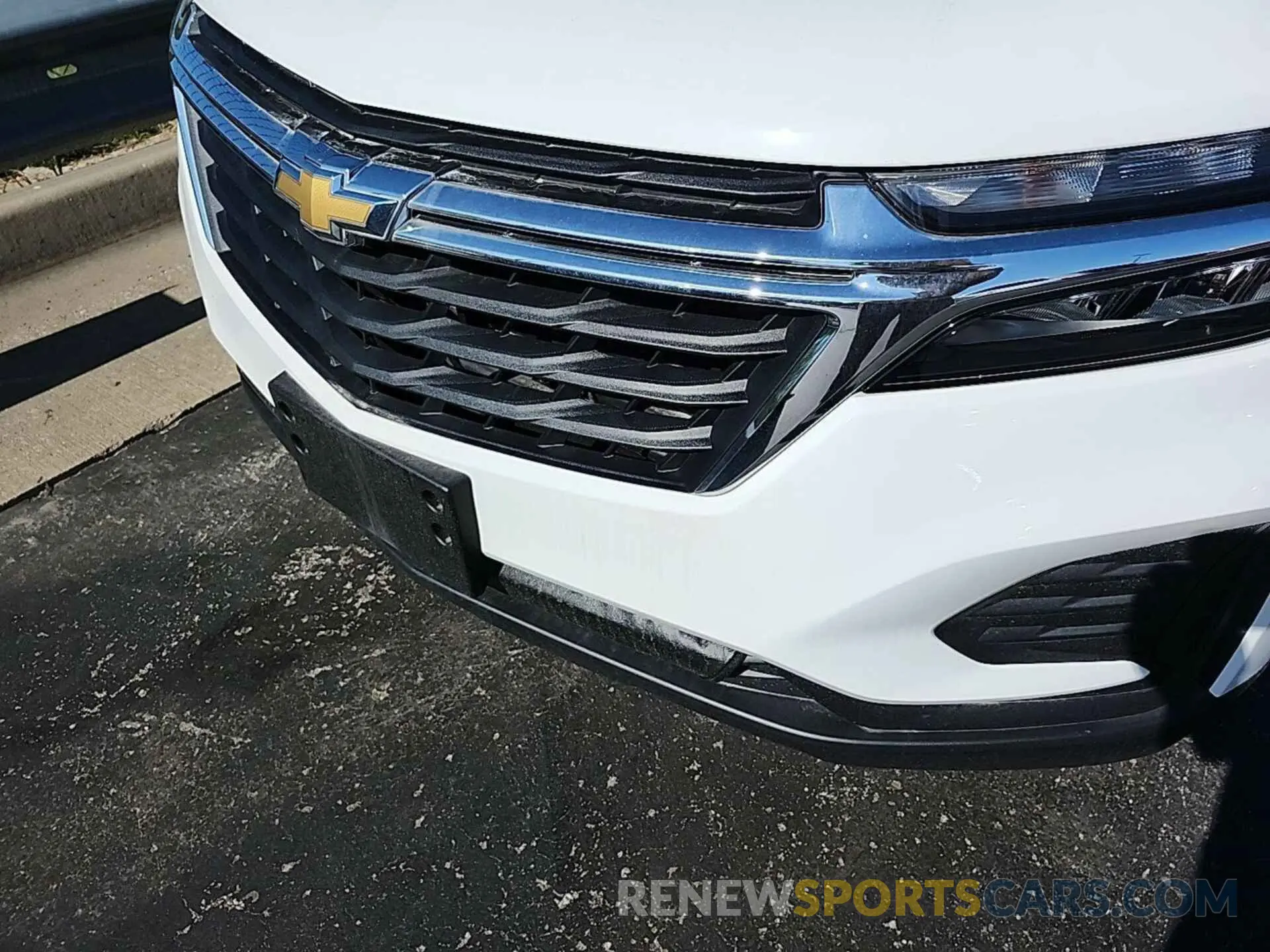 10 Photograph of a damaged car 3GNAX5EGXRL261498 CHEVROLET EQUINOX 2024
