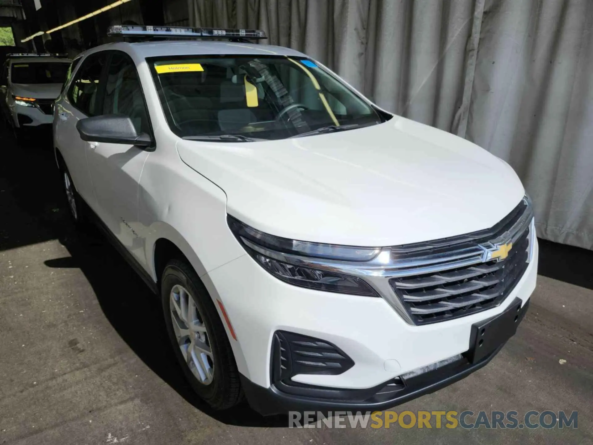 18 Photograph of a damaged car 3GNAX5EGXRL261565 CHEVROLET EQUINOX 2024