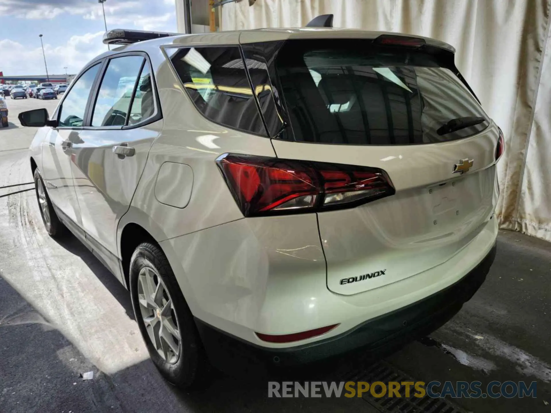 6 Photograph of a damaged car 3GNAX5EGXRL261565 CHEVROLET EQUINOX 2024