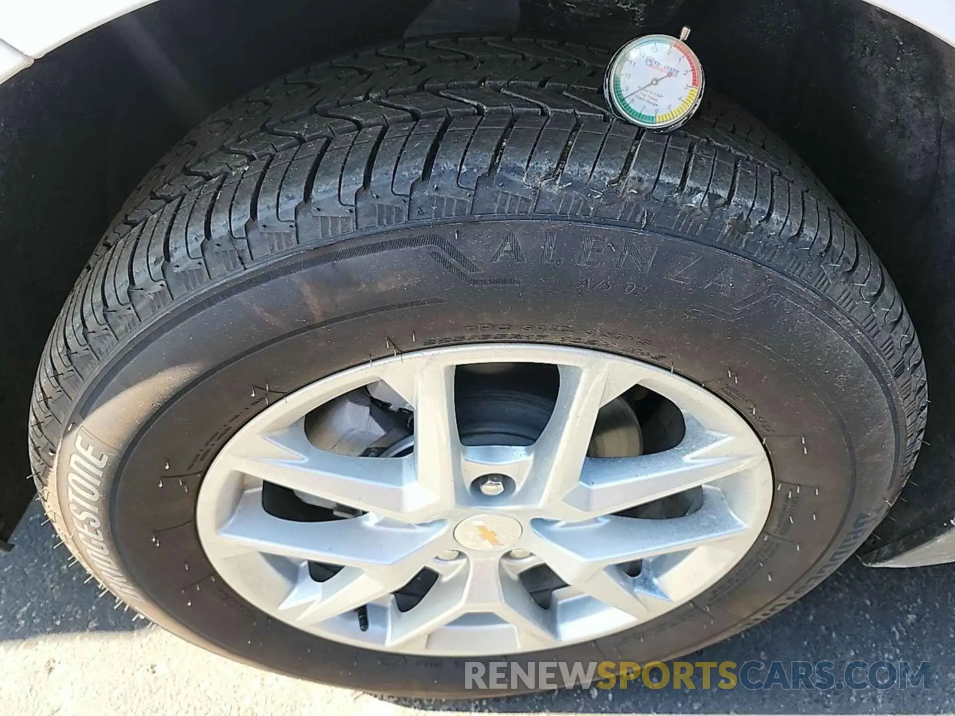 28 Photograph of a damaged car 3GNAX5EGXRL261579 CHEVROLET EQUINOX 2024