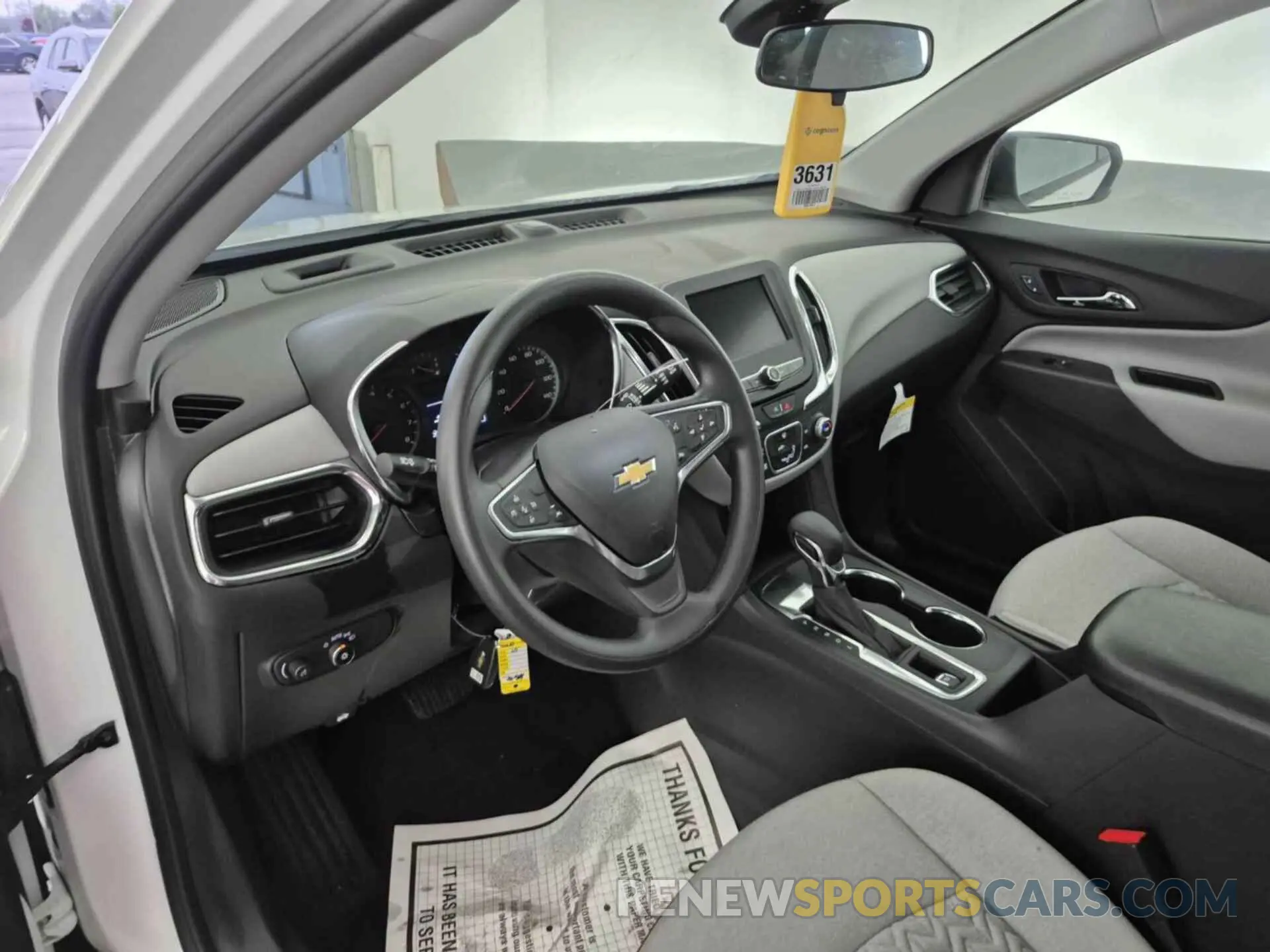 17 Photograph of a damaged car 3GNAXFEG1RL259144 CHEVROLET EQUINOX 2024