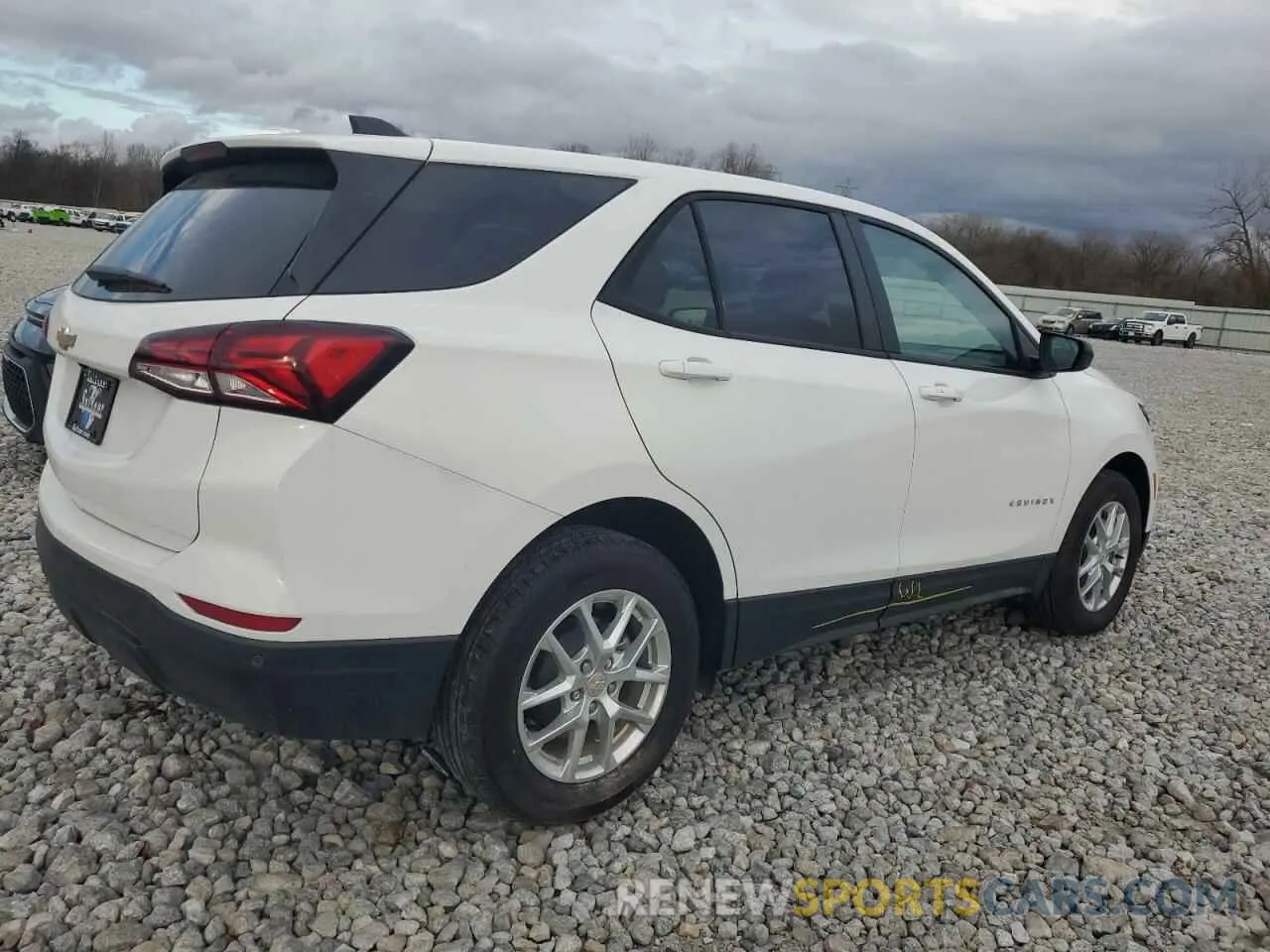 3 Photograph of a damaged car 3GNAXFEG1RL304485 CHEVROLET EQUINOX 2024