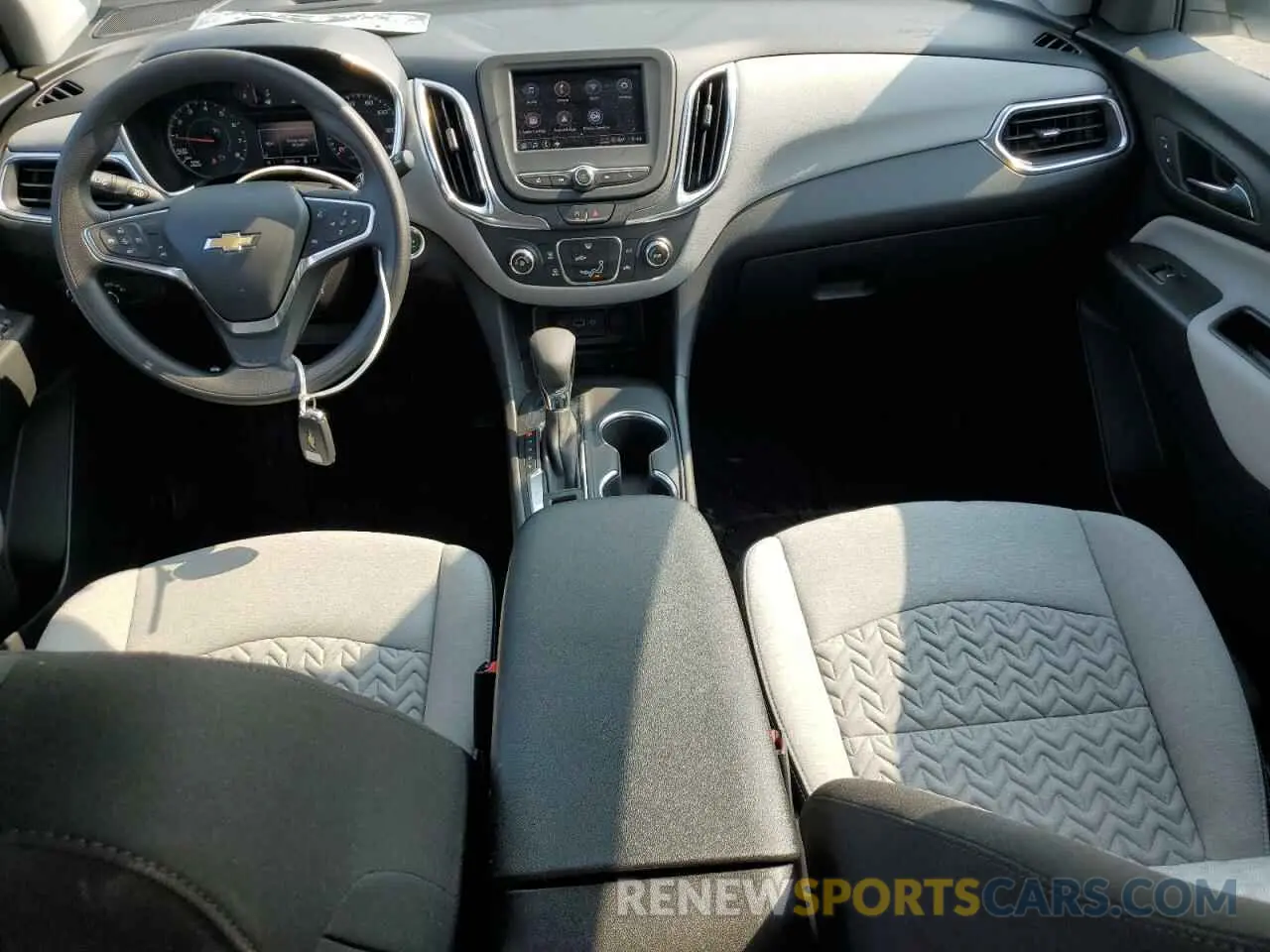 8 Photograph of a damaged car 3GNAXFEG2RL270802 CHEVROLET EQUINOX 2024