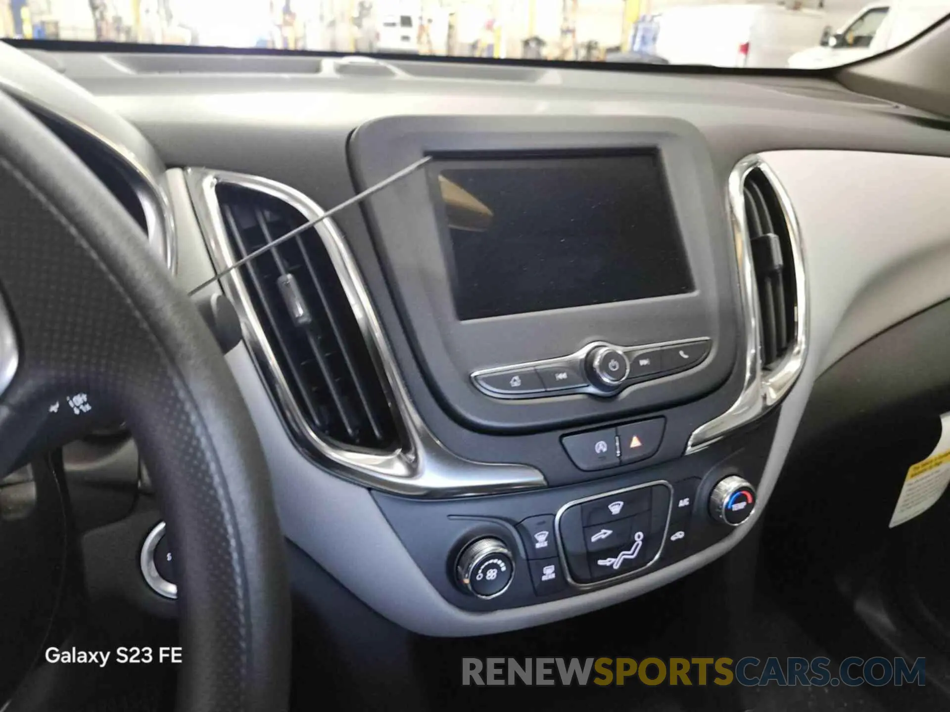 9 Photograph of a damaged car 3GNAXFEG5RL259230 CHEVROLET EQUINOX 2024