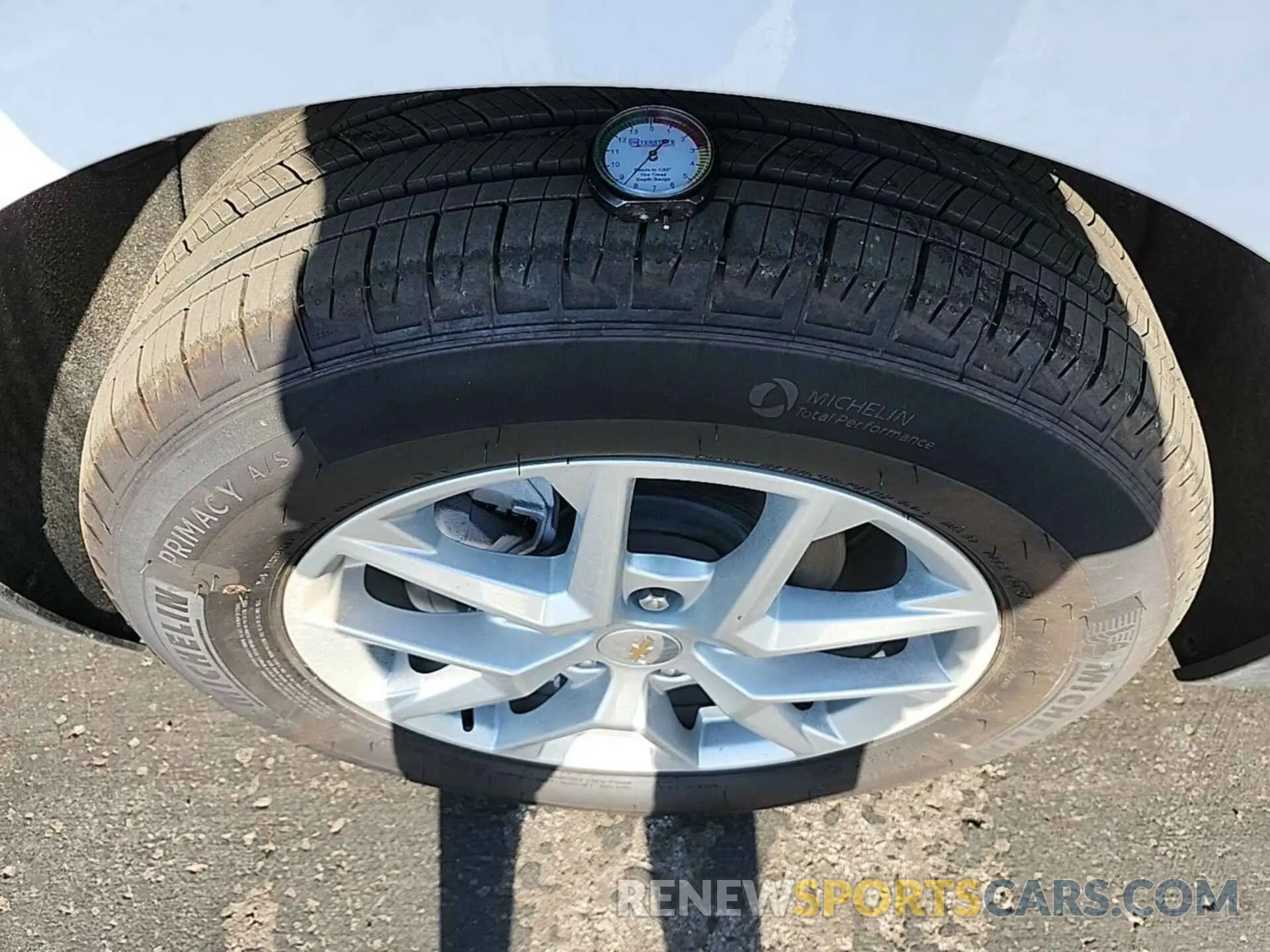 4 Photograph of a damaged car 3GNAXFEG8RL259173 CHEVROLET EQUINOX 2024