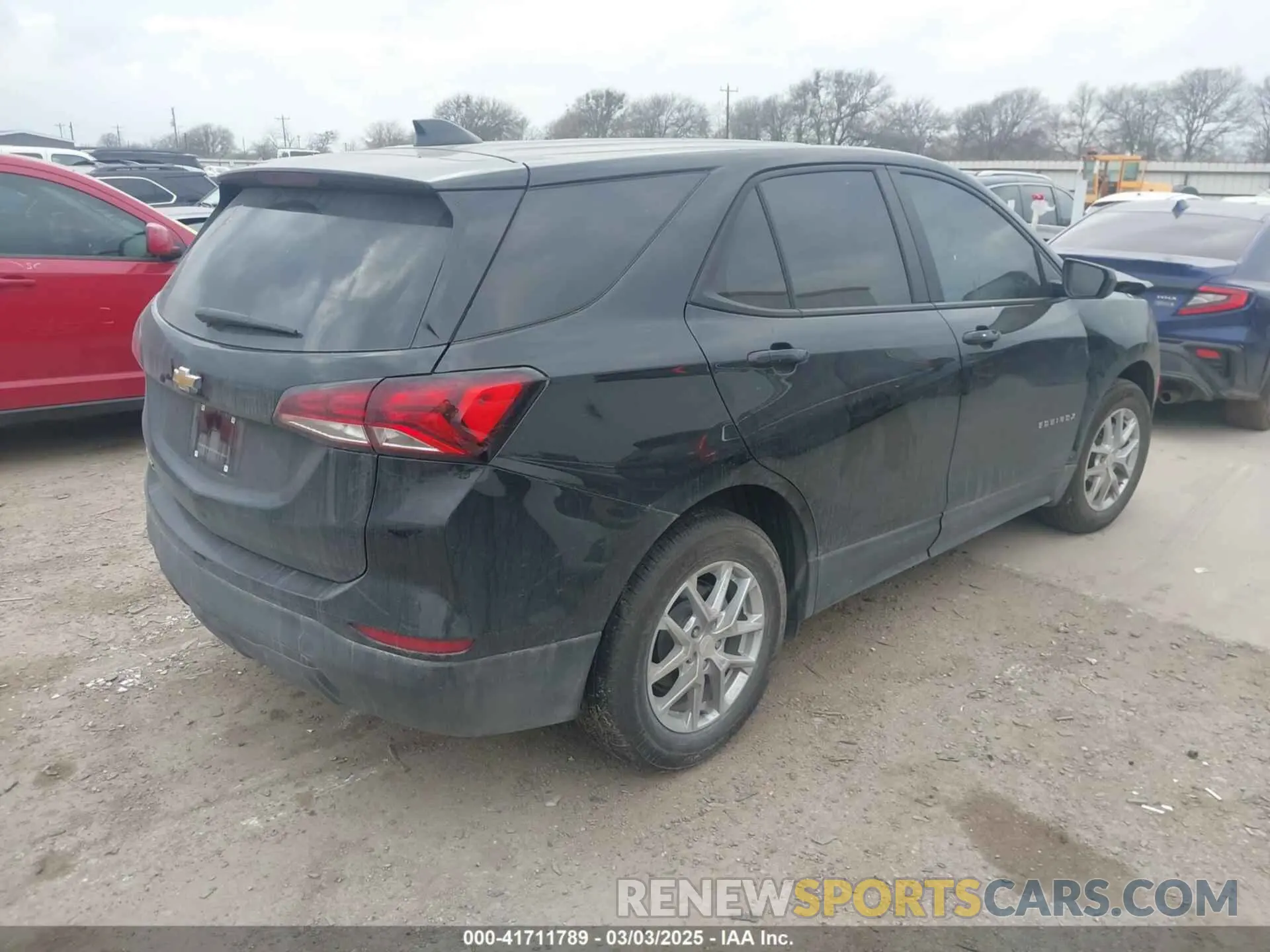 4 Photograph of a damaged car 3GNAXHEG0RL238118 CHEVROLET EQUINOX 2024