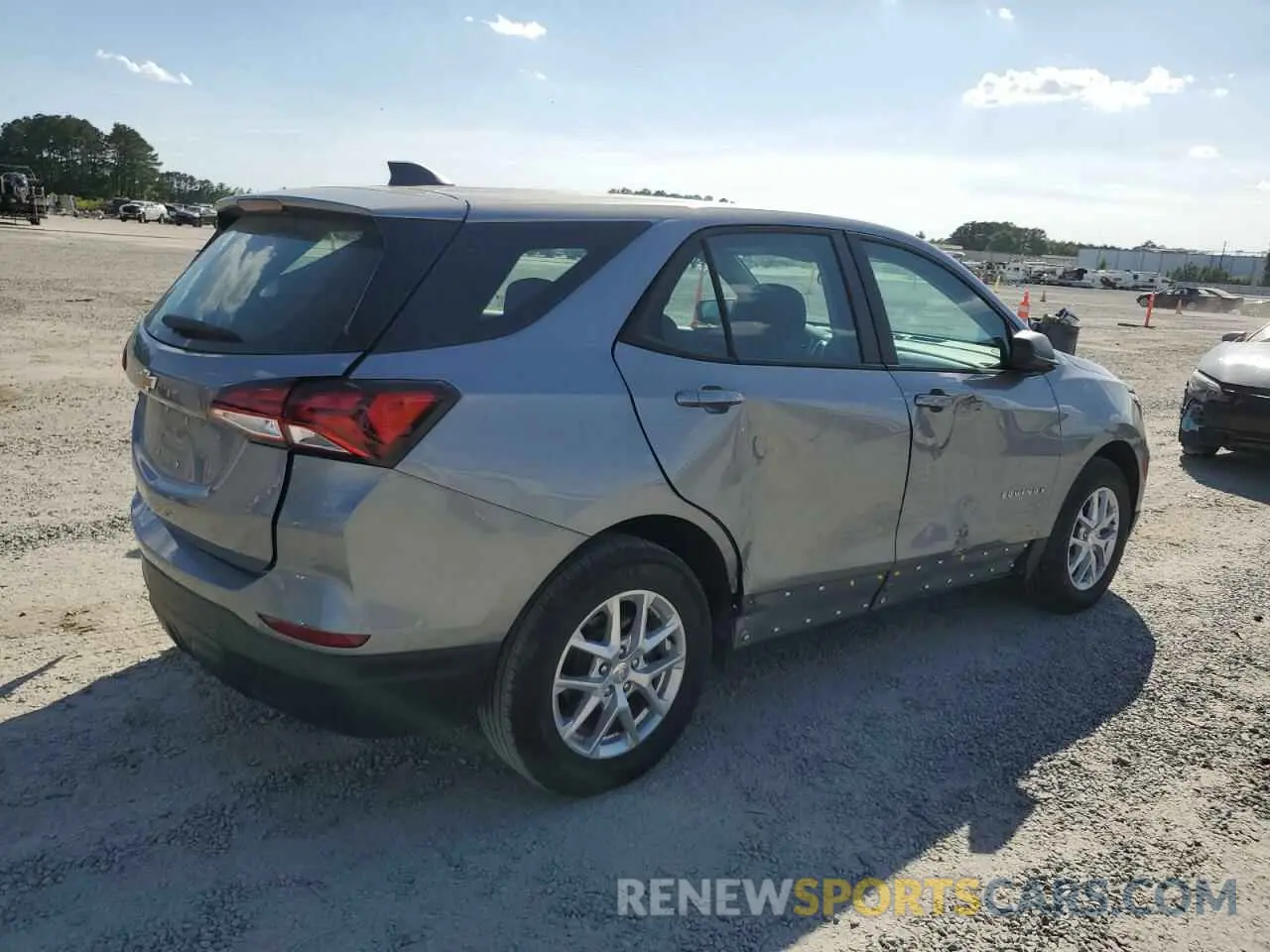 3 Photograph of a damaged car 3GNAXHEG2RL139025 CHEVROLET EQUINOX 2024