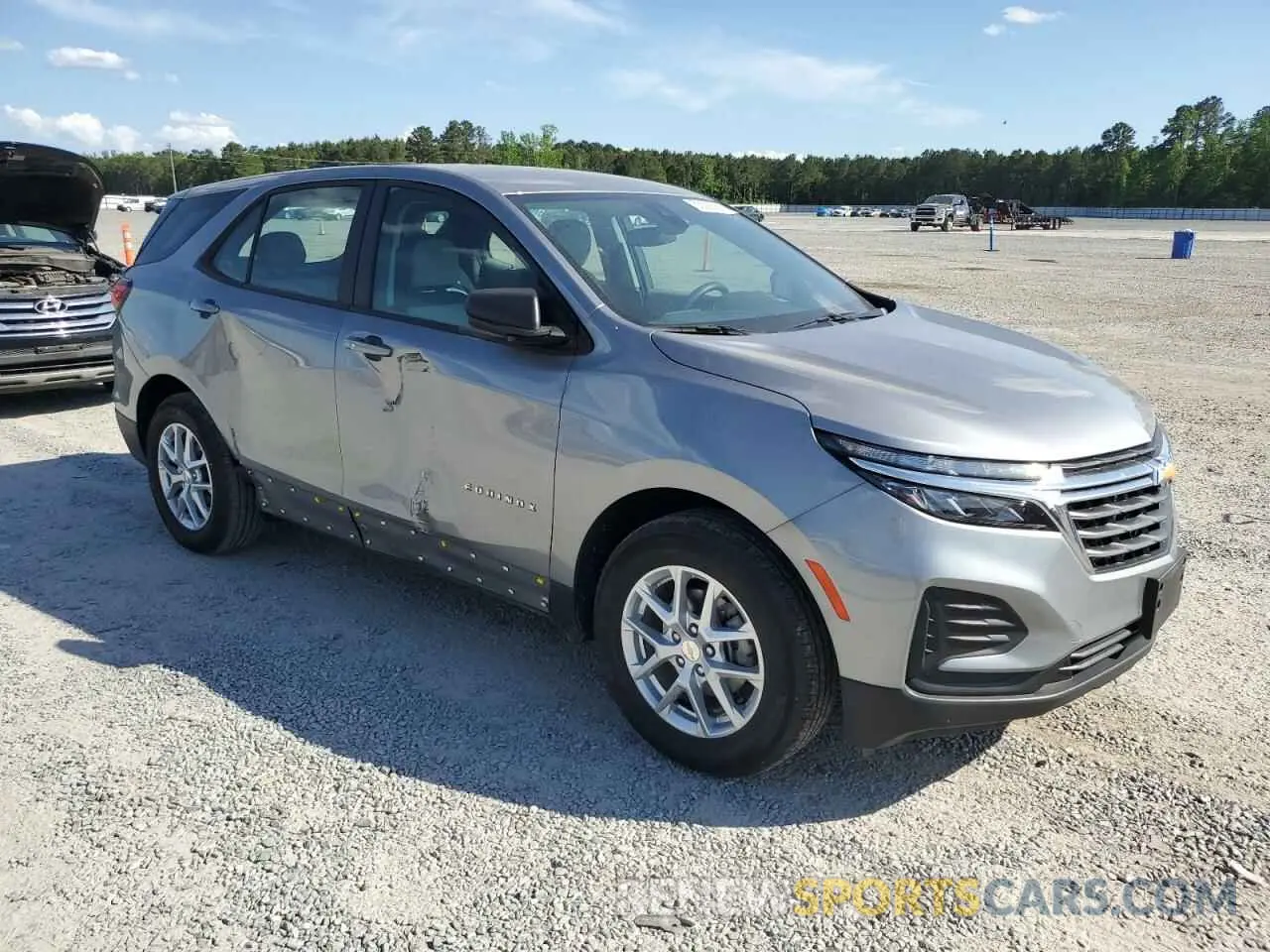 4 Photograph of a damaged car 3GNAXHEG2RL139025 CHEVROLET EQUINOX 2024
