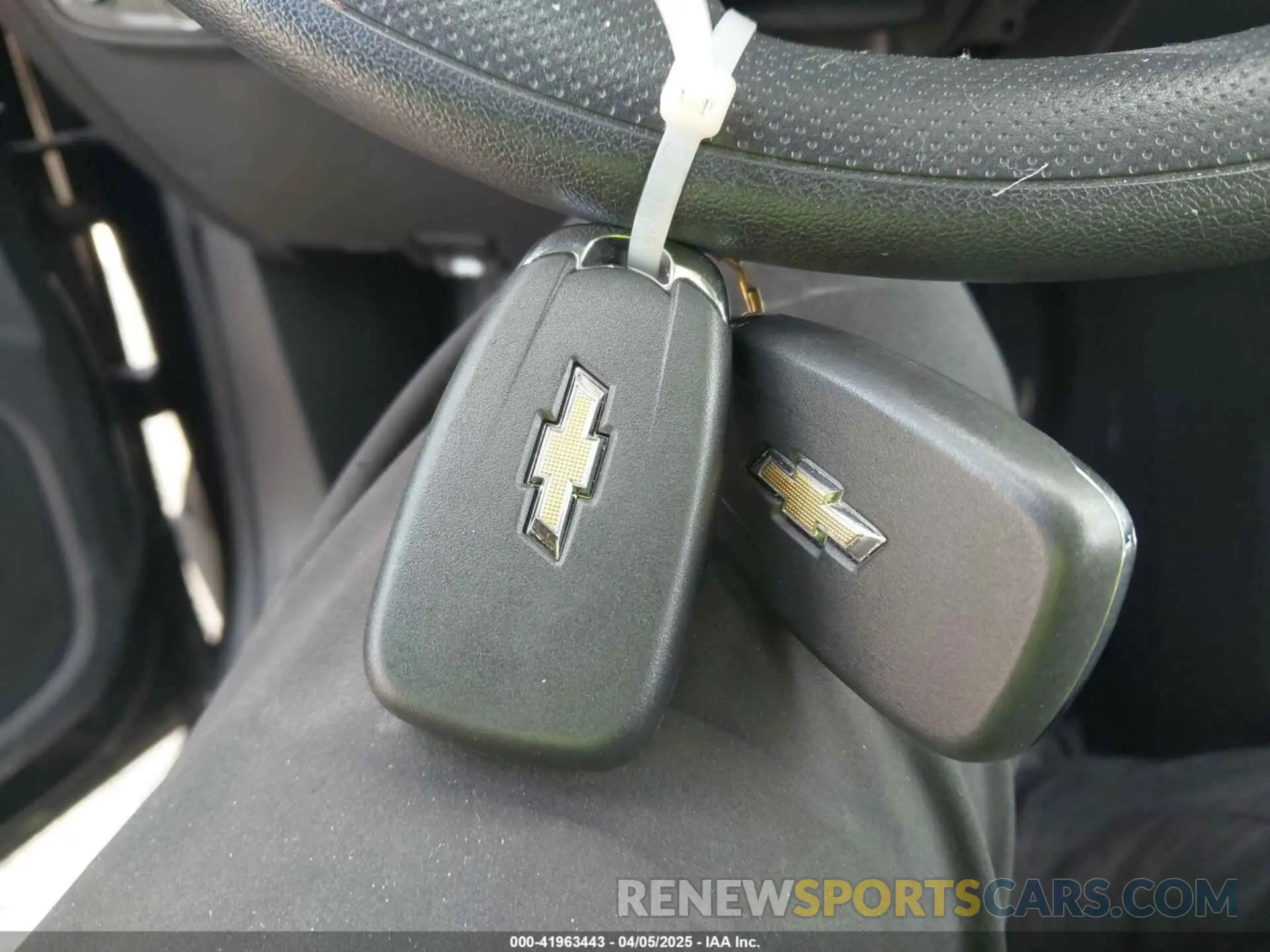 11 Photograph of a damaged car 3GNAXHEG2RL209400 CHEVROLET EQUINOX 2024