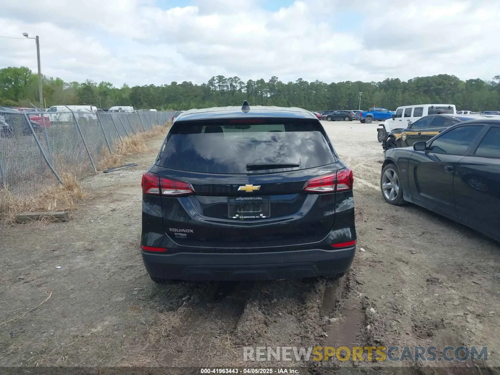 17 Photograph of a damaged car 3GNAXHEG2RL209400 CHEVROLET EQUINOX 2024