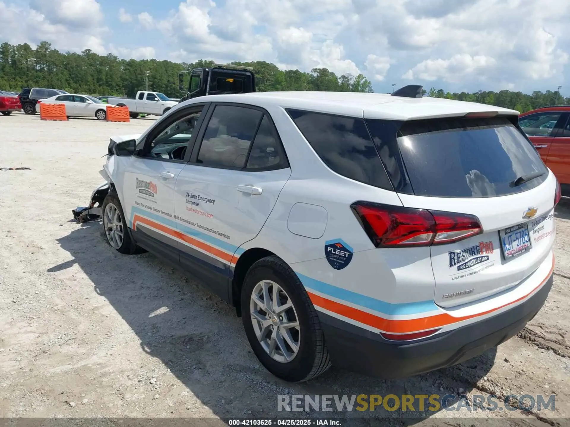 3 Photograph of a damaged car 3GNAXHEG3RL110391 CHEVROLET EQUINOX 2024