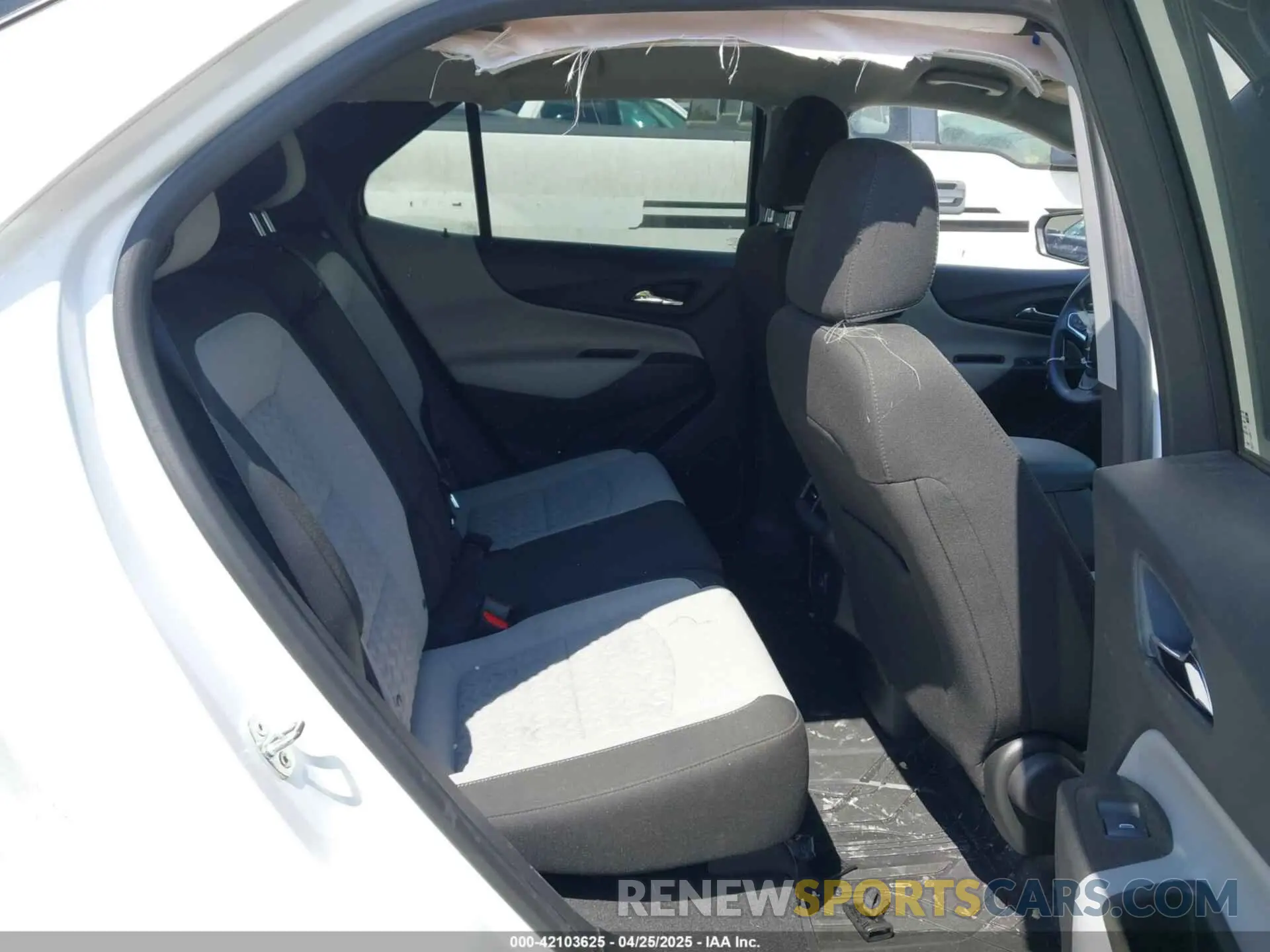 8 Photograph of a damaged car 3GNAXHEG3RL110391 CHEVROLET EQUINOX 2024
