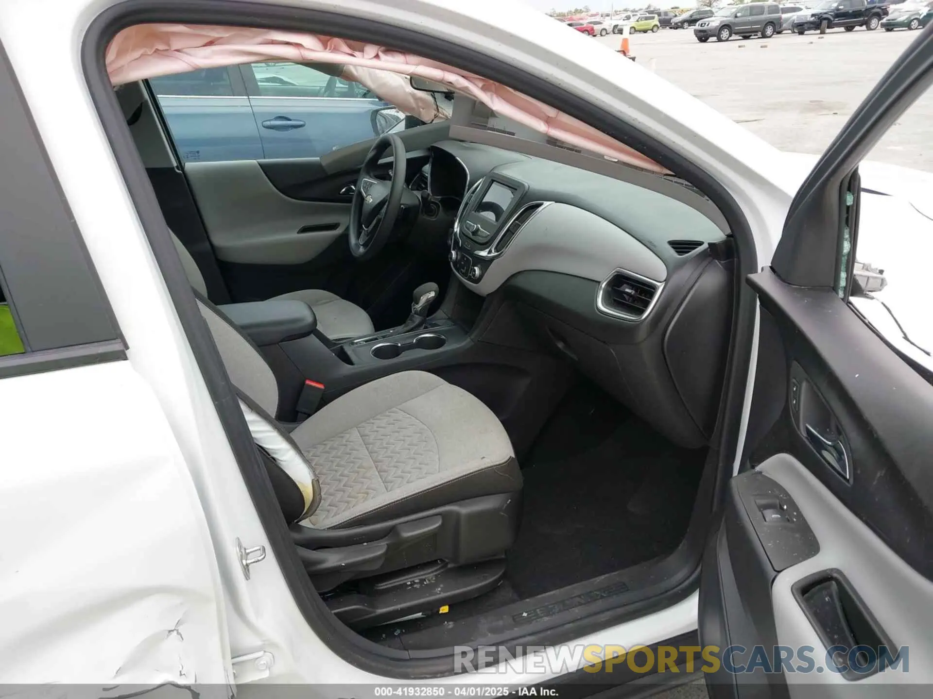 5 Photograph of a damaged car 3GNAXHEG4RL217496 CHEVROLET EQUINOX 2024