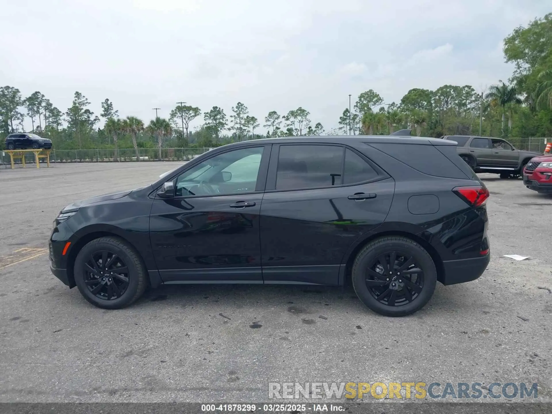 14 Photograph of a damaged car 3GNAXHEG4RL309983 CHEVROLET EQUINOX 2024
