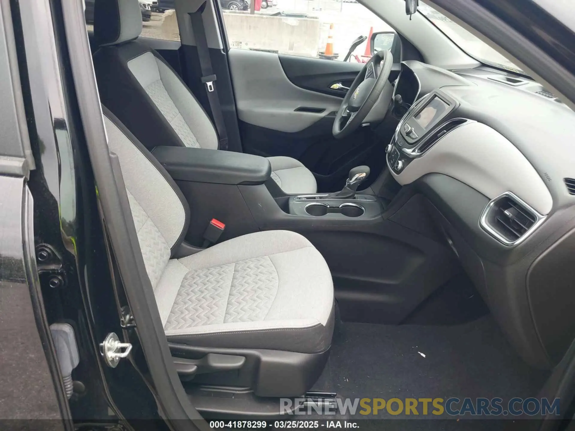 5 Photograph of a damaged car 3GNAXHEG4RL309983 CHEVROLET EQUINOX 2024