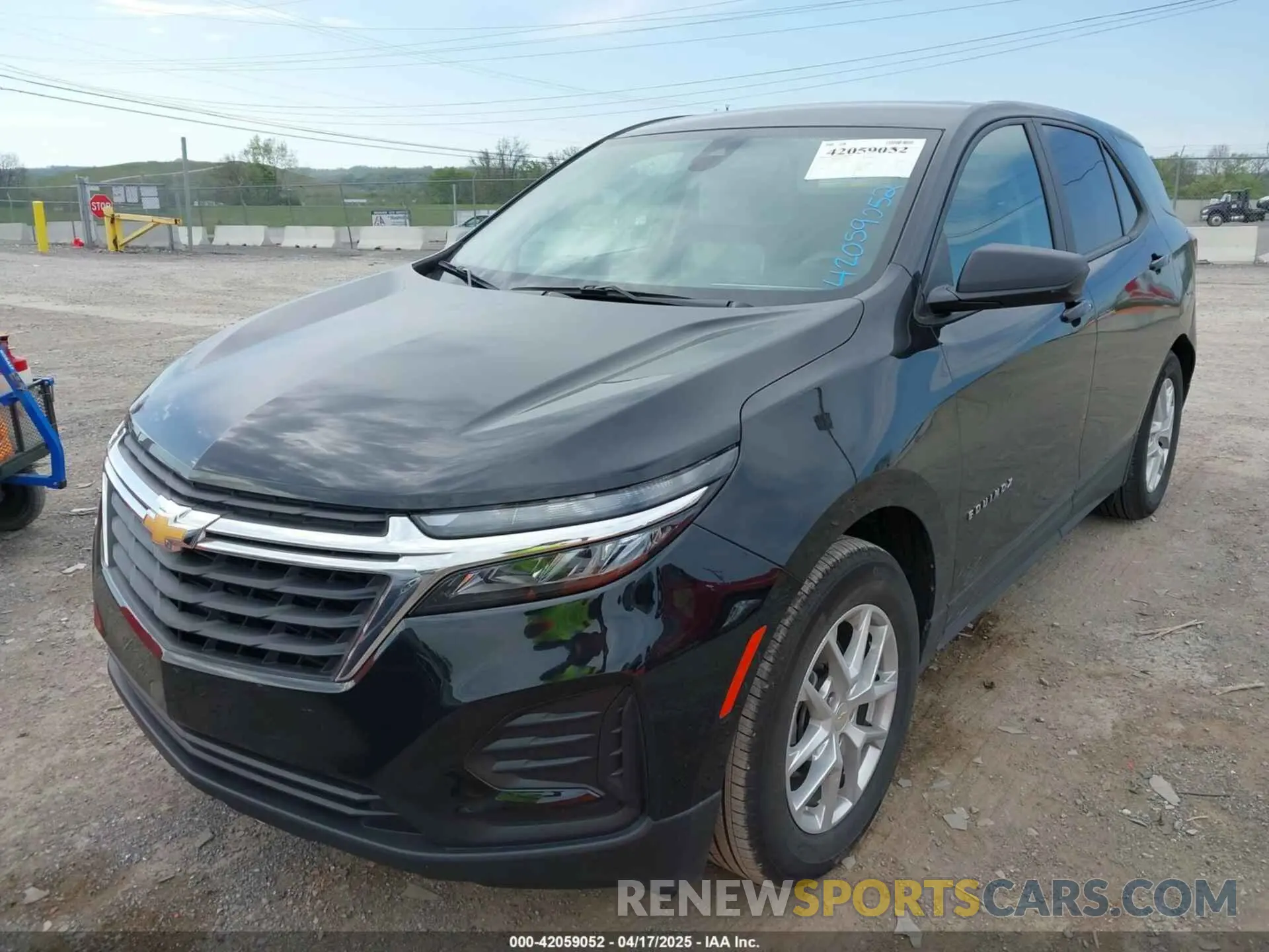 2 Photograph of a damaged car 3GNAXHEG4RL324998 CHEVROLET EQUINOX 2024