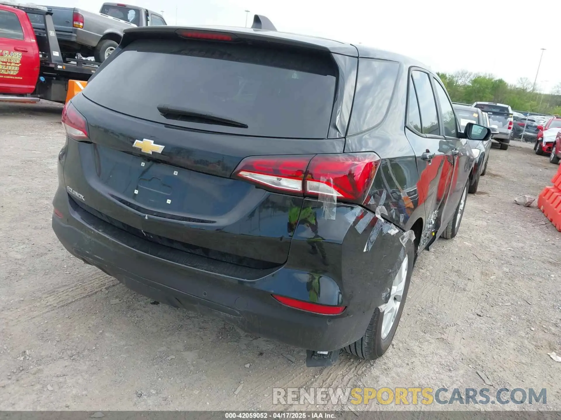 4 Photograph of a damaged car 3GNAXHEG4RL324998 CHEVROLET EQUINOX 2024