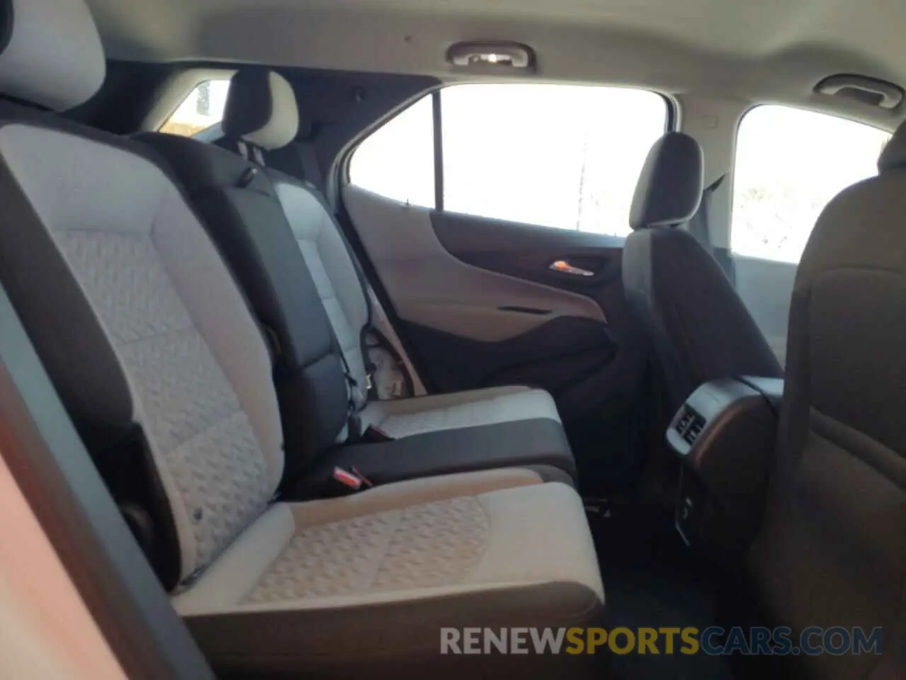 11 Photograph of a damaged car 3GNAXHEG4RL369746 CHEVROLET EQUINOX 2024