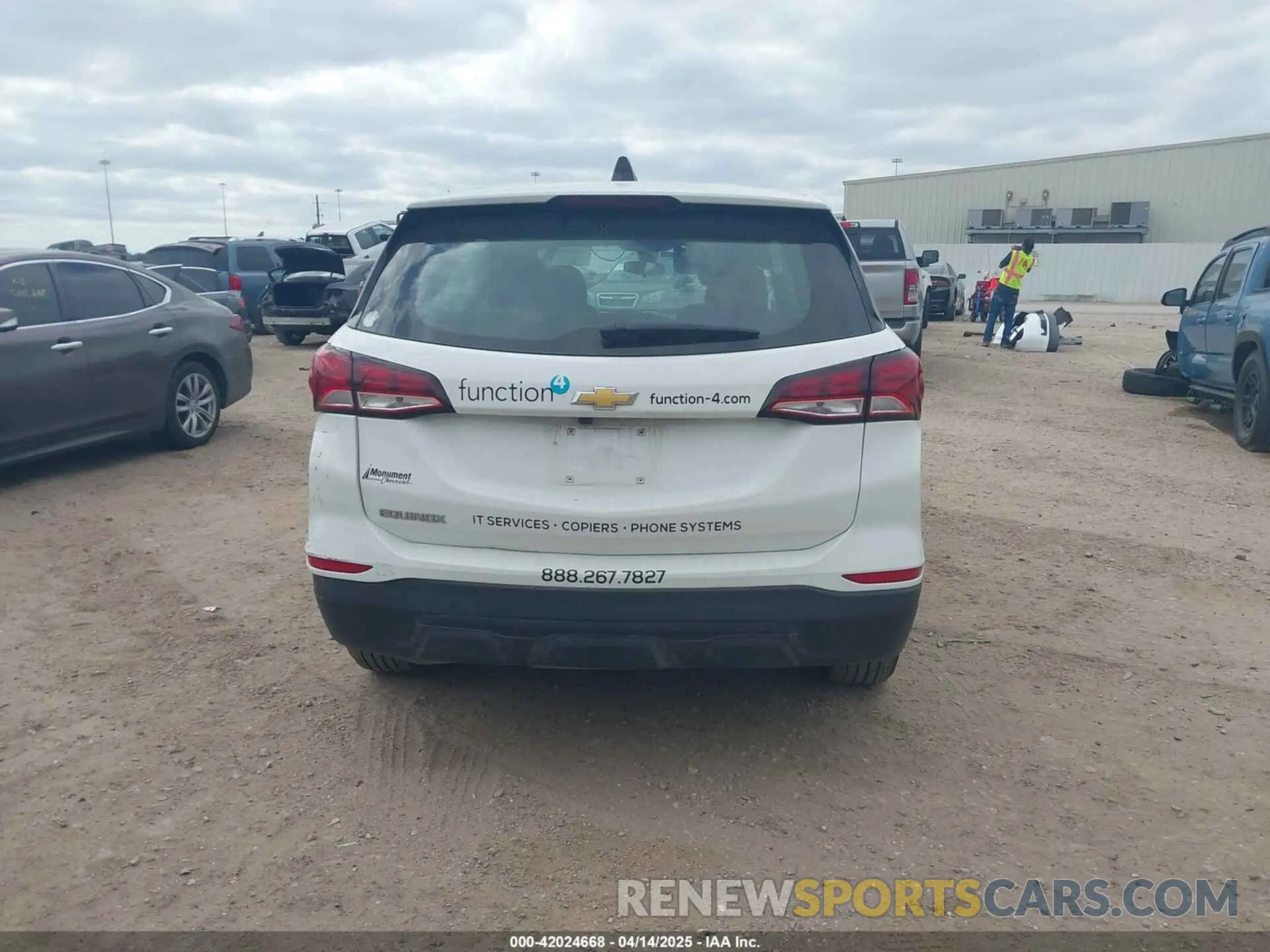 17 Photograph of a damaged car 3GNAXHEG5RL264469 CHEVROLET EQUINOX 2024