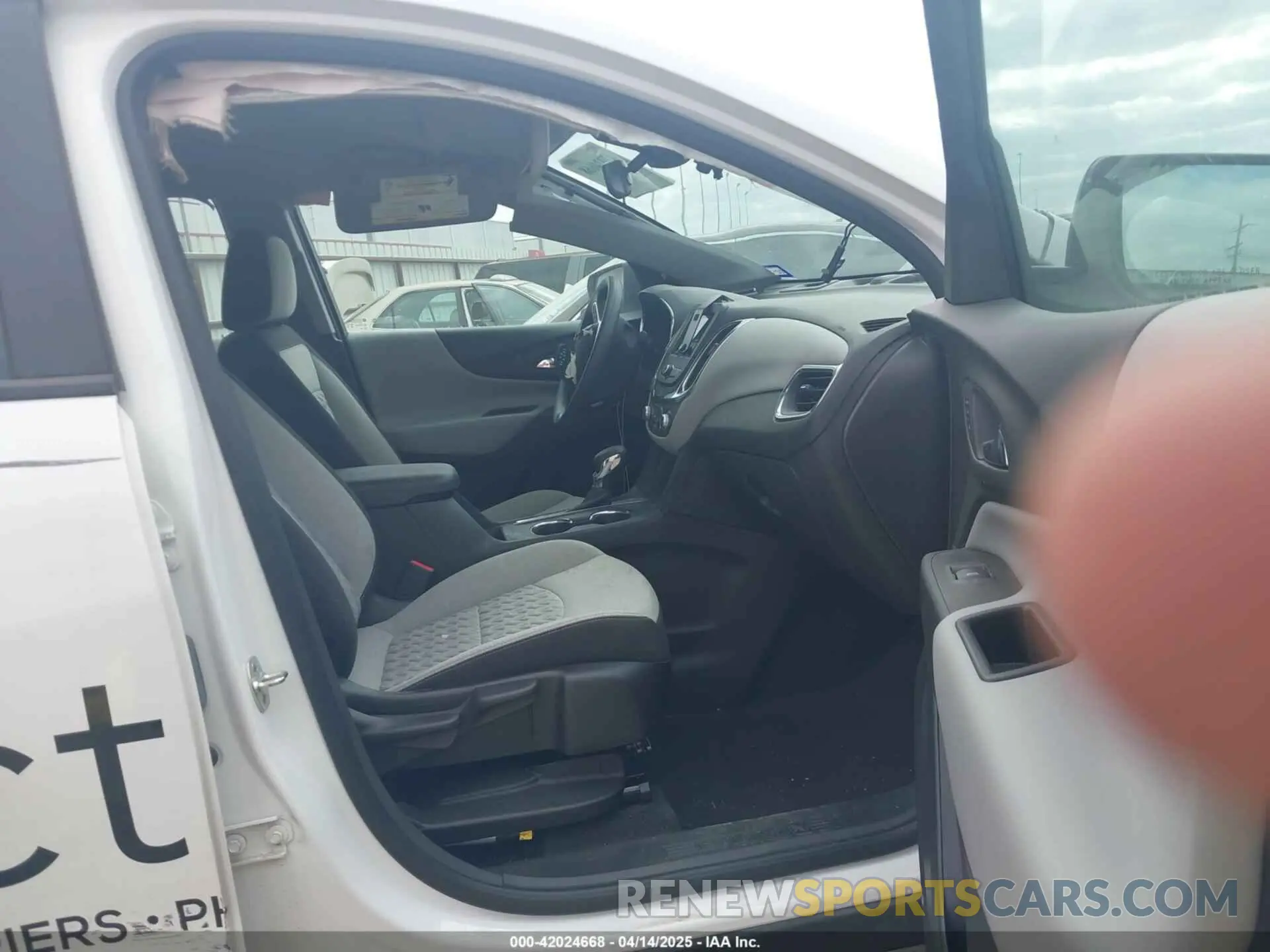 5 Photograph of a damaged car 3GNAXHEG5RL264469 CHEVROLET EQUINOX 2024
