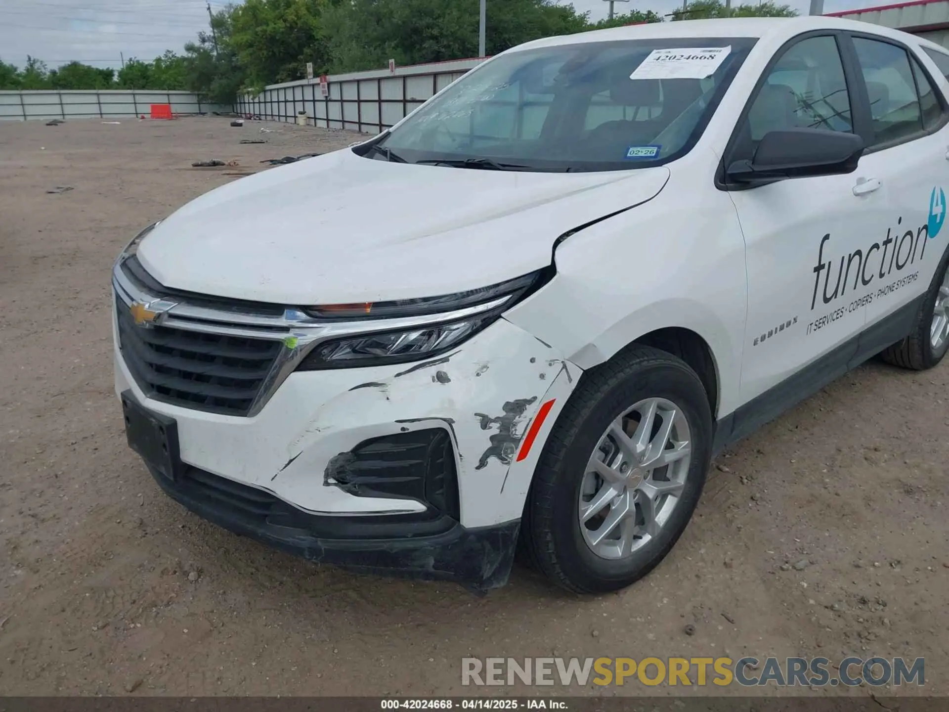 6 Photograph of a damaged car 3GNAXHEG5RL264469 CHEVROLET EQUINOX 2024