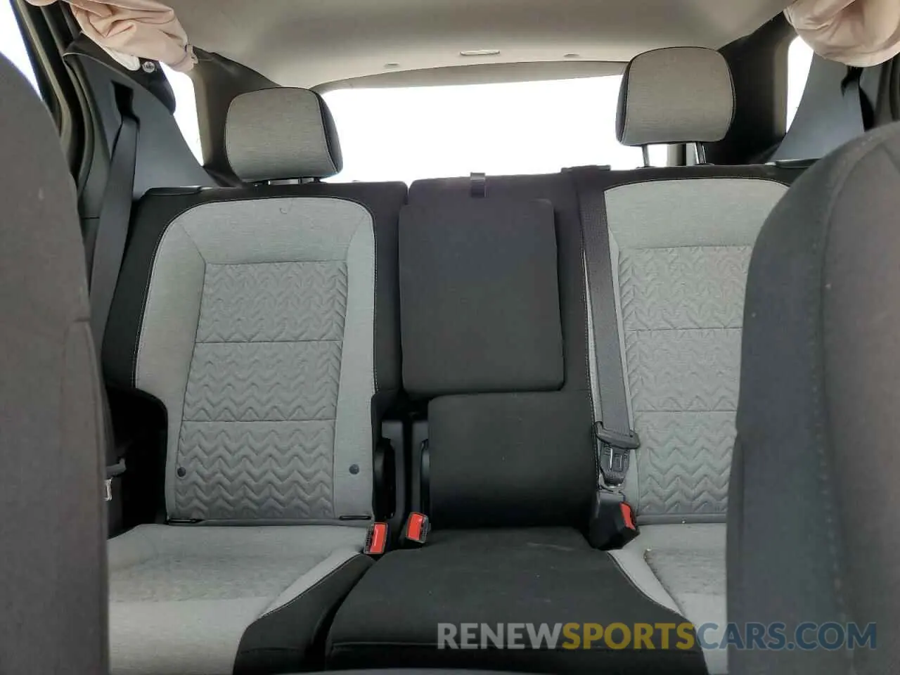 10 Photograph of a damaged car 3GNAXHEG6RL182122 CHEVROLET EQUINOX 2024