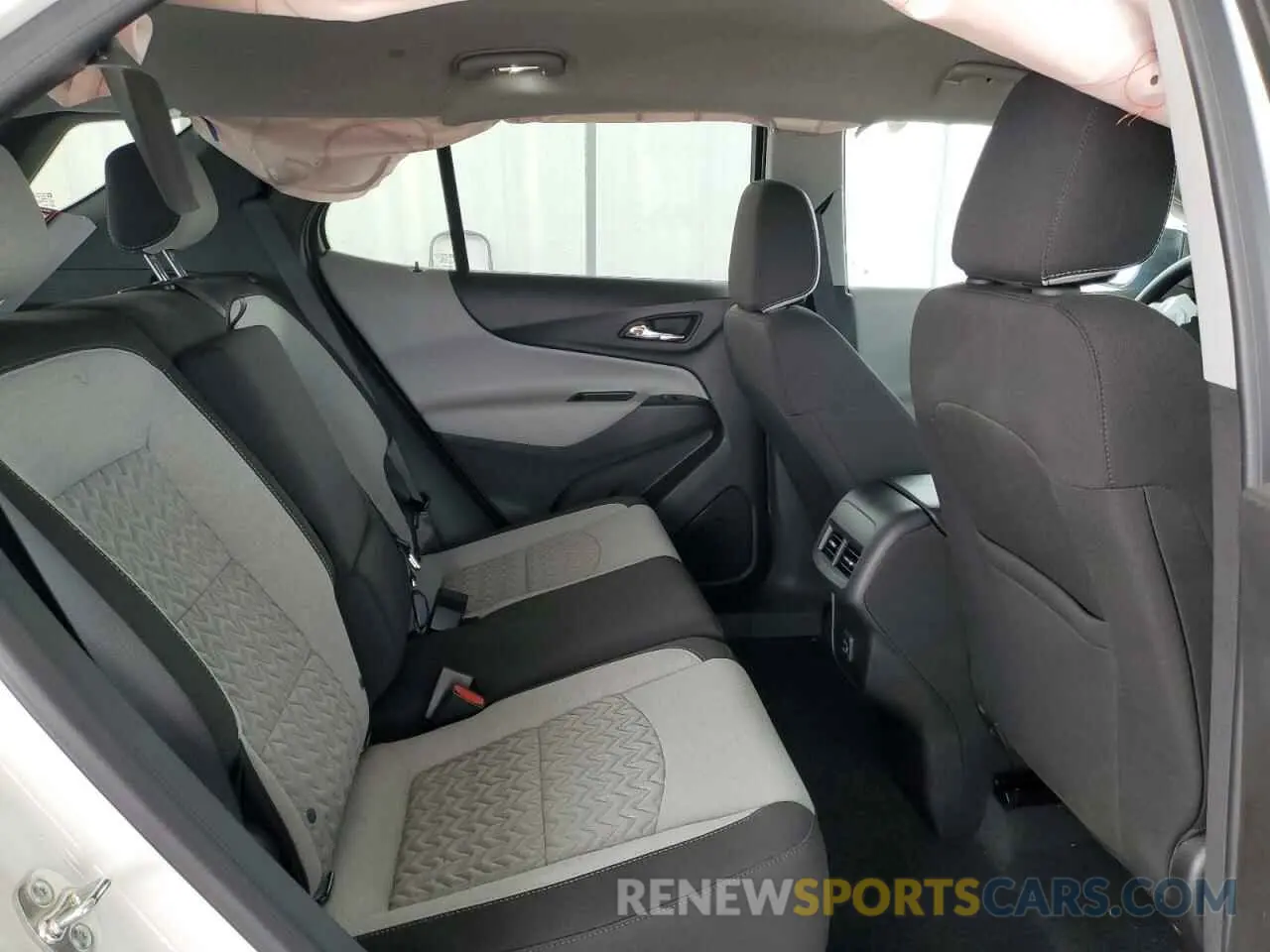 11 Photograph of a damaged car 3GNAXHEG6RL182122 CHEVROLET EQUINOX 2024