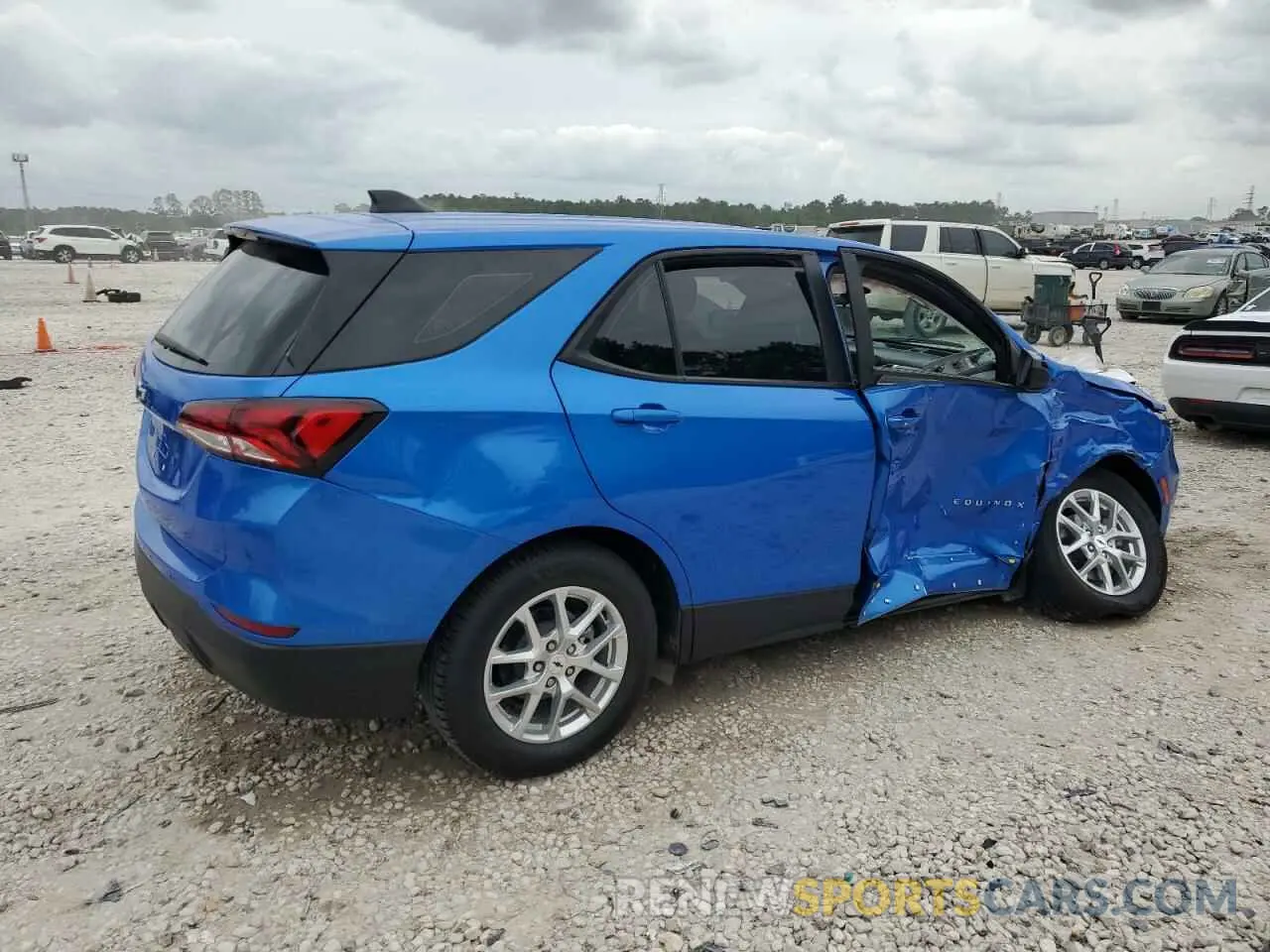 3 Photograph of a damaged car 3GNAXHEG6RL252606 CHEVROLET EQUINOX 2024